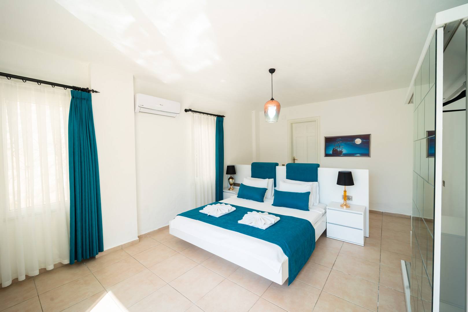Kaş Kalkan'da Merkezi Konumda, Özel Havuzlu, Lüks Villa