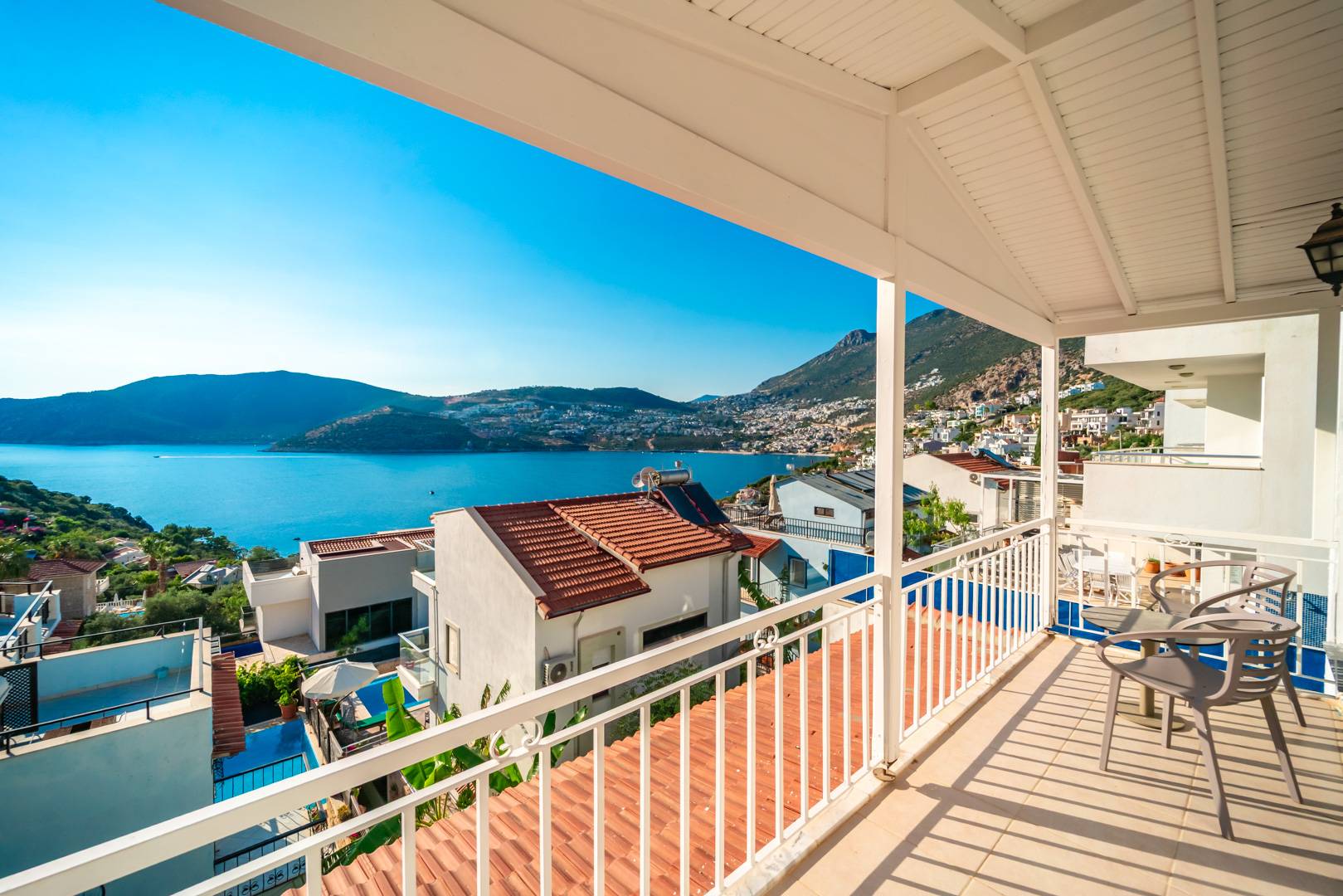 Kaş Kalkan'da Merkezi Konumda, Özel Havuzlu, Lüks Villa