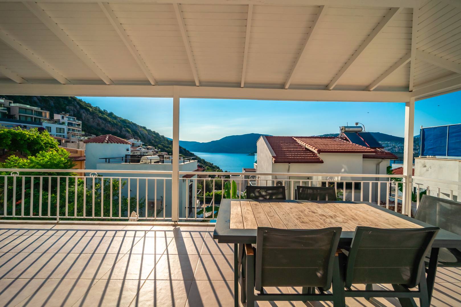 Kaş Kalkan'da Merkezi Konumda, Özel Havuzlu, Lüks Villa