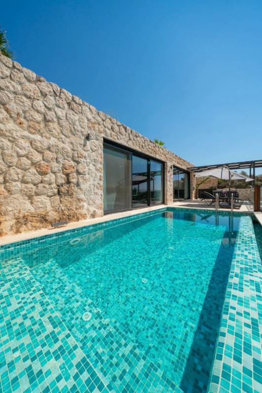 Kaş Kalkan'da Muhteşem Deniz Manzaralı, Isıtmalı Havuzlu, Jakuzili Villa 46463 — 3