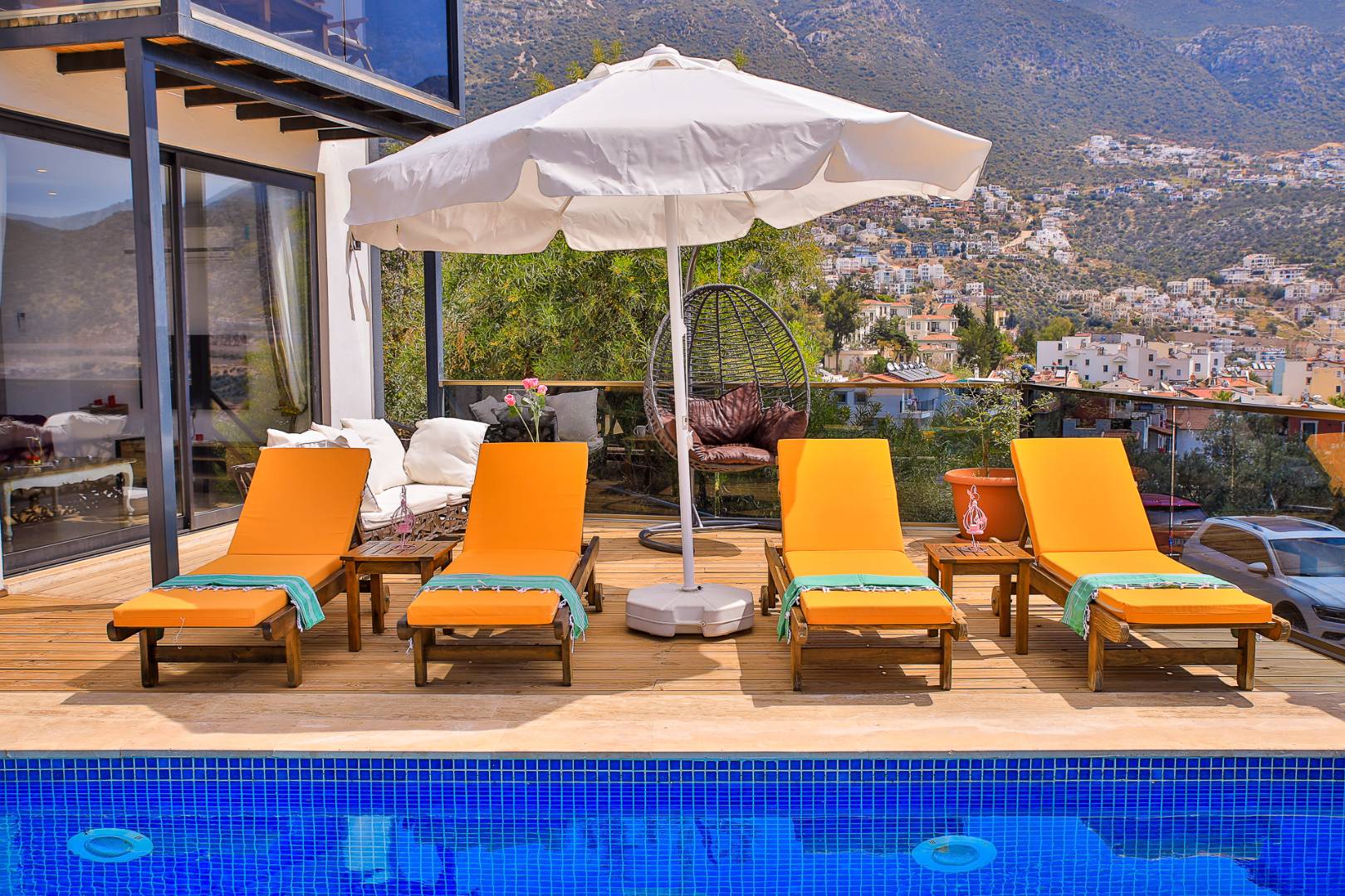 Kaş Kalkan'da Muhteşem Deniz Manzaralı, Özel Havuzlu, Jakuzili Balayı Villası