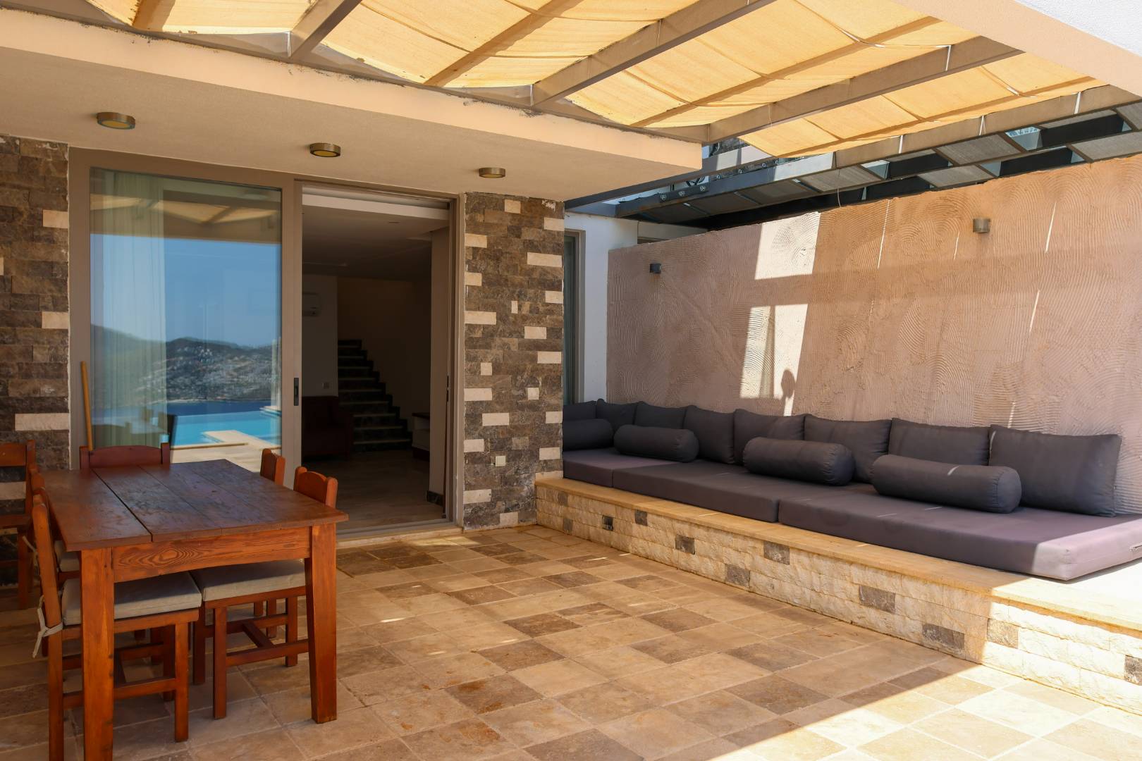 Kaş Kalkan'da Muhteşem Deniz Manzaralı, Özel Havuzlu, Konforlu Villa