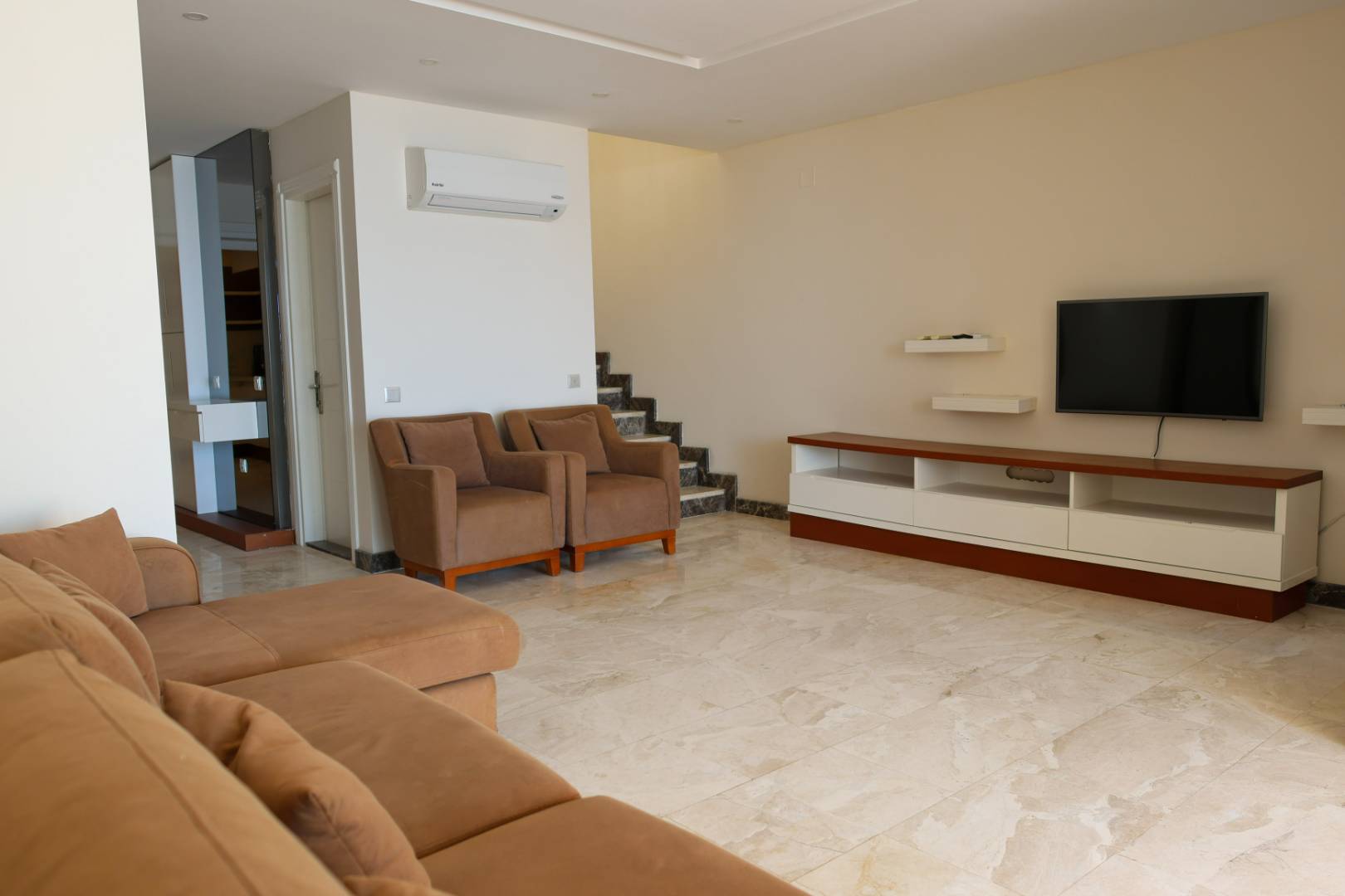 Kaş Kalkan'da Muhteşem Deniz Manzaralı, Özel Havuzlu, Konforlu Villa