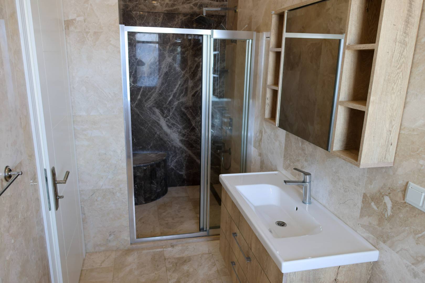 Kaş Kalkan'da Muhteşem Deniz Manzaralı, Özel Havuzlu, Konforlu Villa