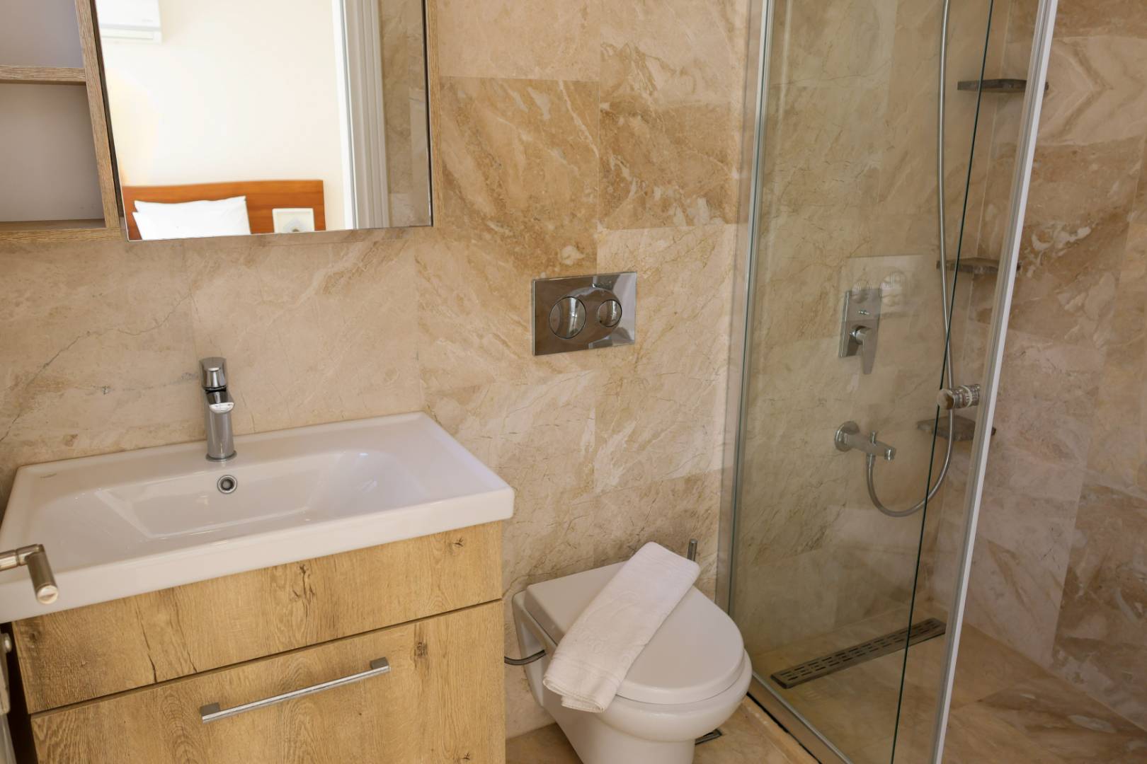 Kaş Kalkan'da Muhteşem Deniz Manzaralı, Özel Havuzlu, Konforlu Villa