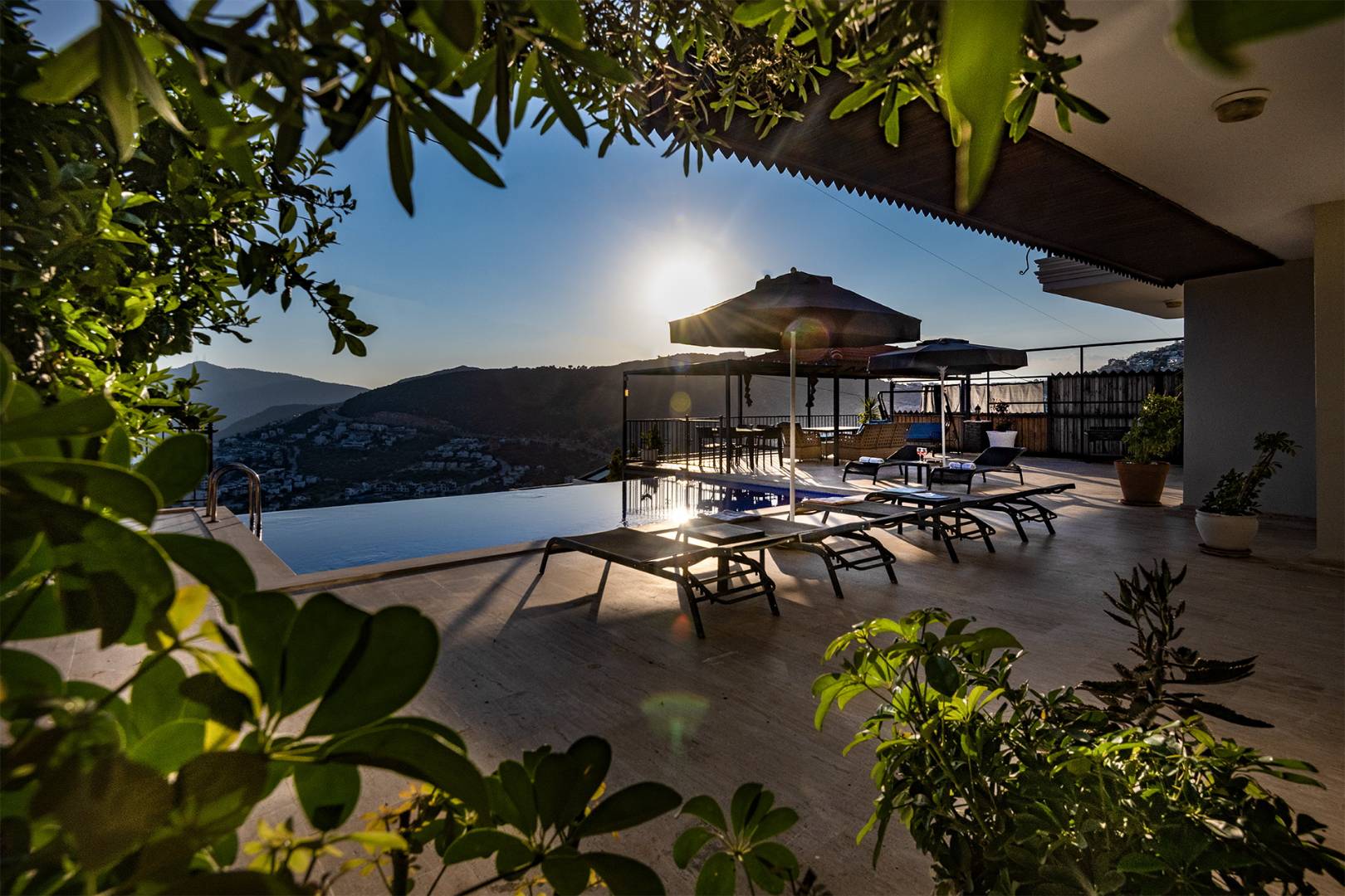 Kaş Kalkan'da Muhteşem Deniz Manzaralı, Sonsuzluk Havuzlu, 3+1 Villa 45810 — 4