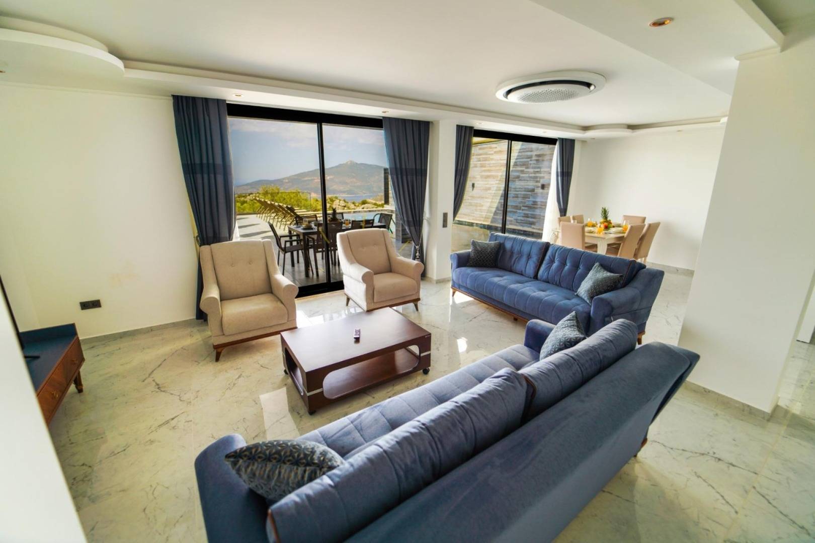 Kaş Kalkan'da Nefes Kesen Deniz Manzaralı, Özel Havuzlu, 3+1 Villa