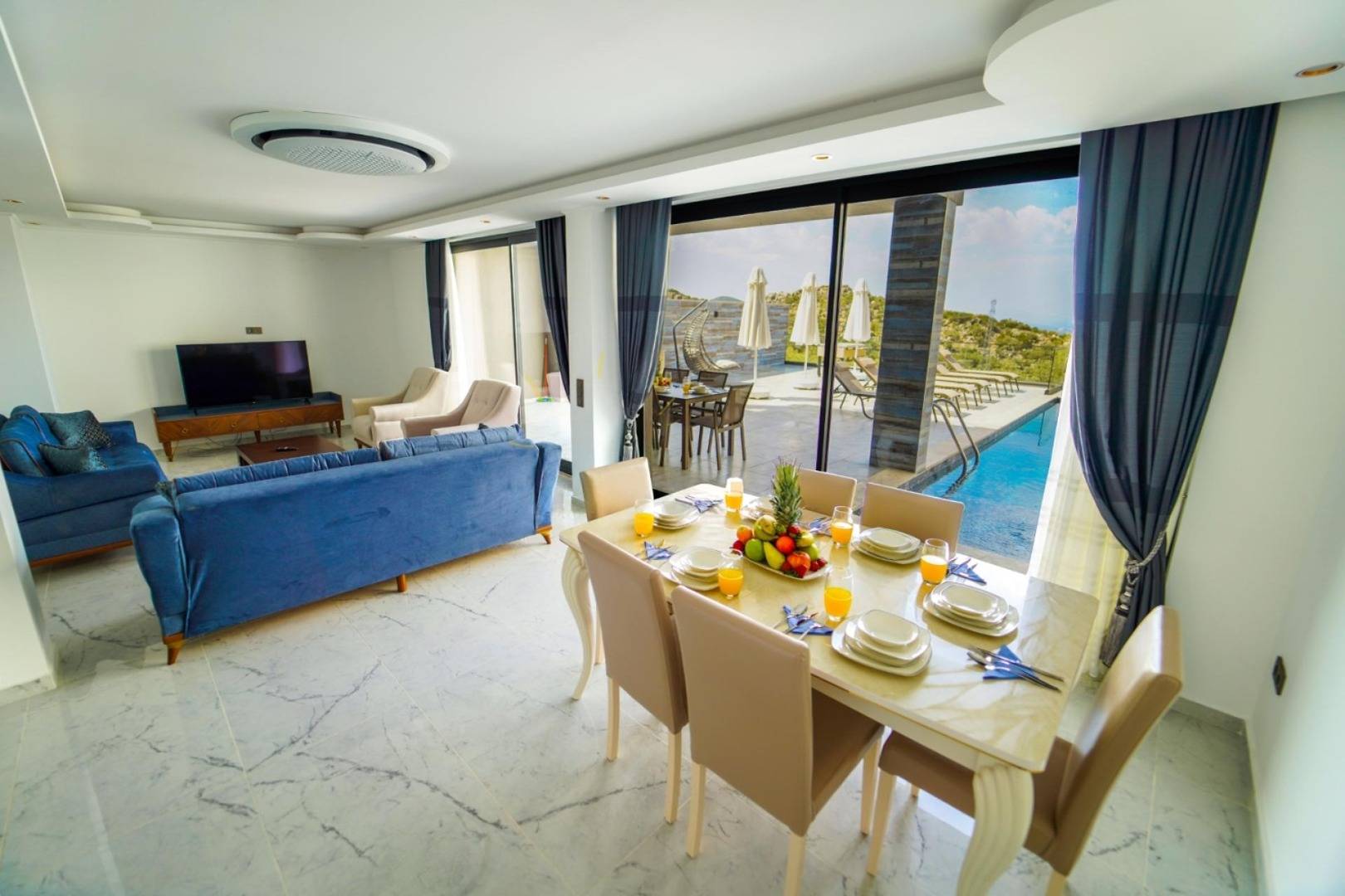 Kaş Kalkan'da Nefes Kesen Deniz Manzaralı, Özel Havuzlu, 3+1 Villa