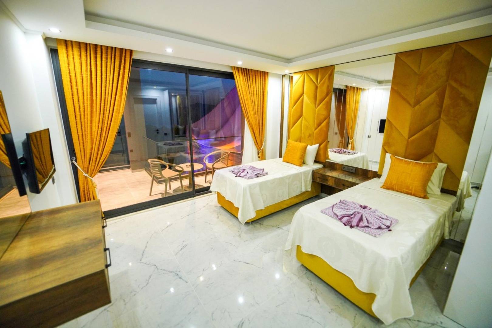 Kaş Kalkan'da Nefes Kesen Deniz Manzaralı, Özel Havuzlu, 3+1 Villa