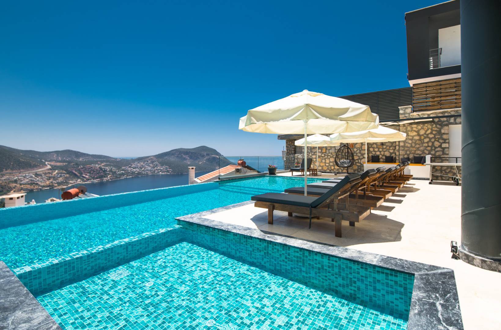 Kaş Kalkan'da Seyrine Doyulmaz Deniz Manzaralı, Özel Havuzlu, Lüks Villa