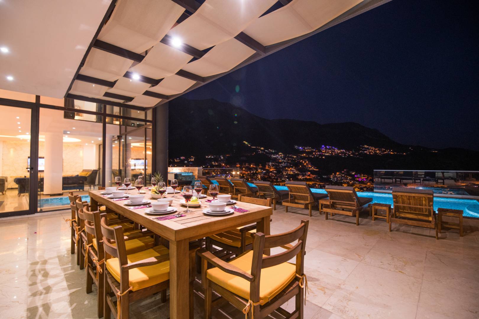 Kaş Kalkan'da Seyrine Doyulmaz Deniz Manzaralı, Özel Havuzlu, Lüks Villa