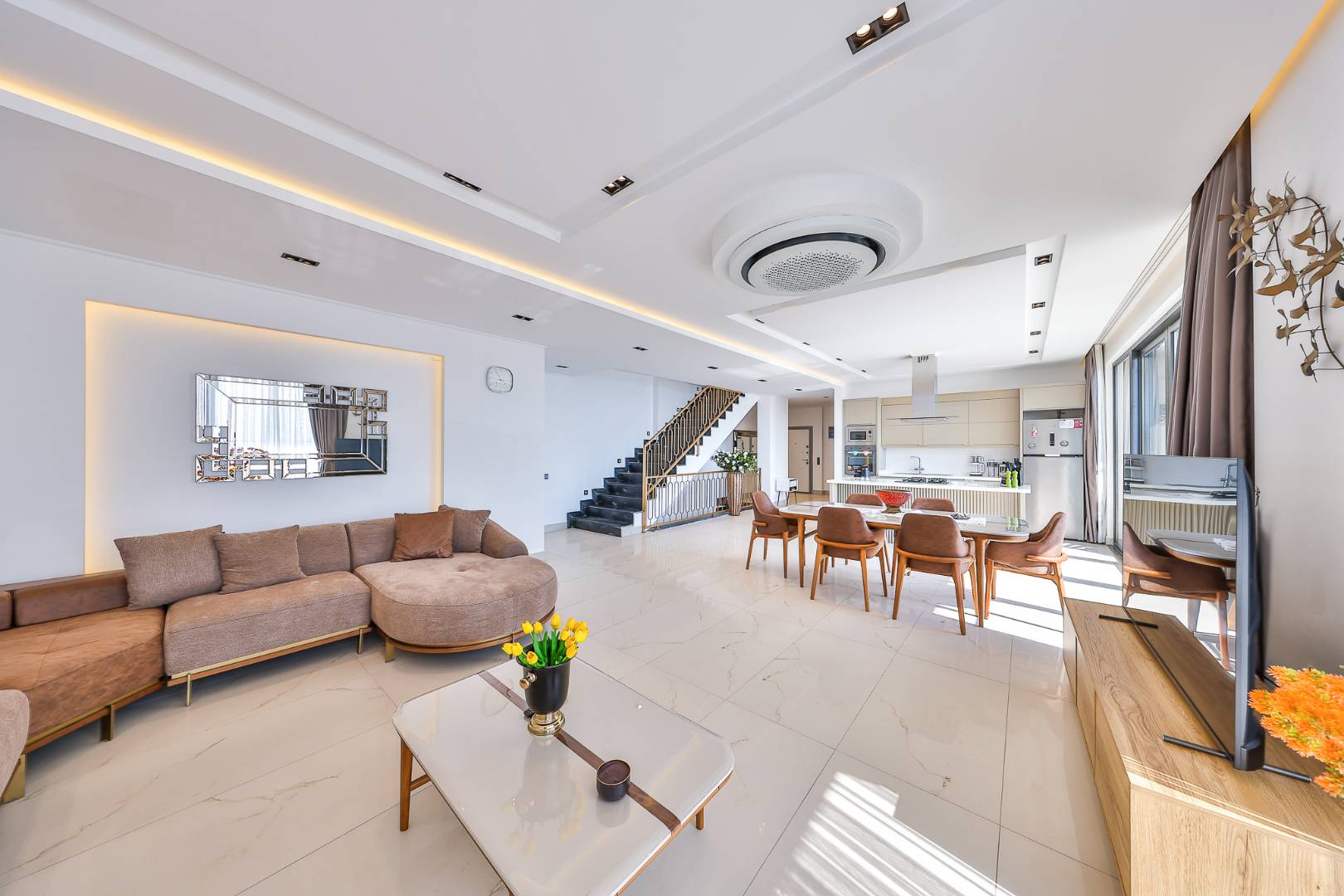 Kaş Kördere'de Enfes Deniz Manzaralı, Özel Havuzlu, Olanaklı Villa