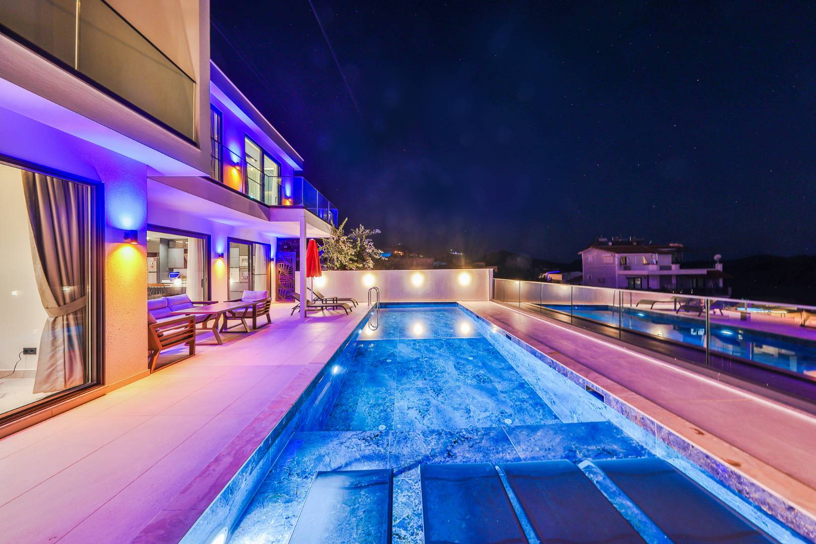 Kaş Kördere'de Merkeze Yakın Konumda, Özel Havuzlu, Lüks Villa