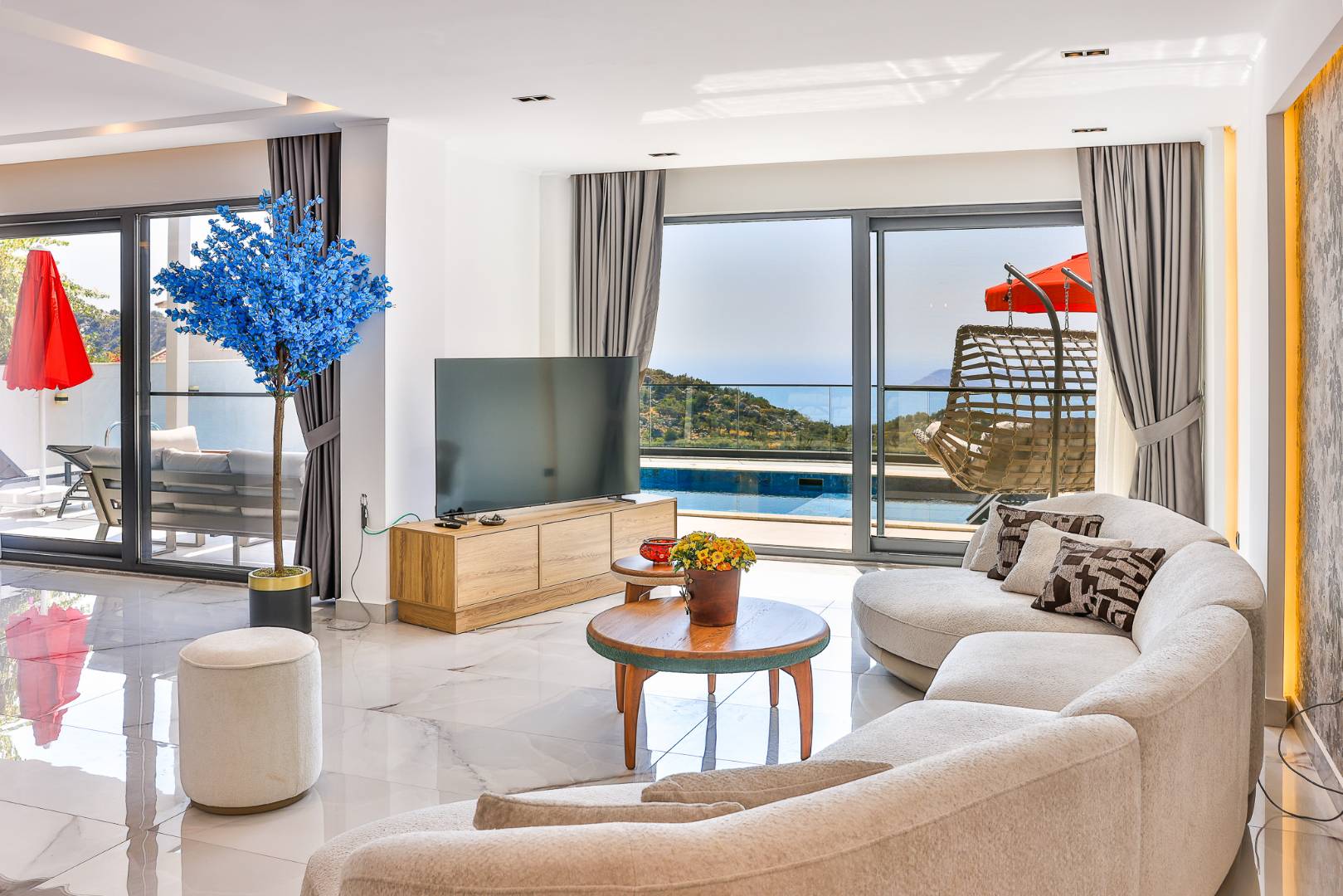 Kaş Kördere'de Merkeze Yakın Konumda, Özel Havuzlu, Lüks Villa