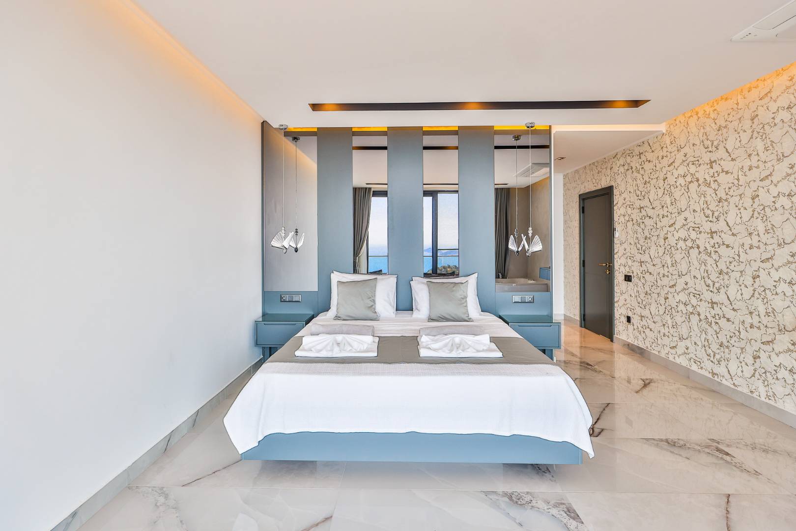 Kaş Kördere'de Merkeze Yakın Konumda, Özel Havuzlu, Lüks Villa