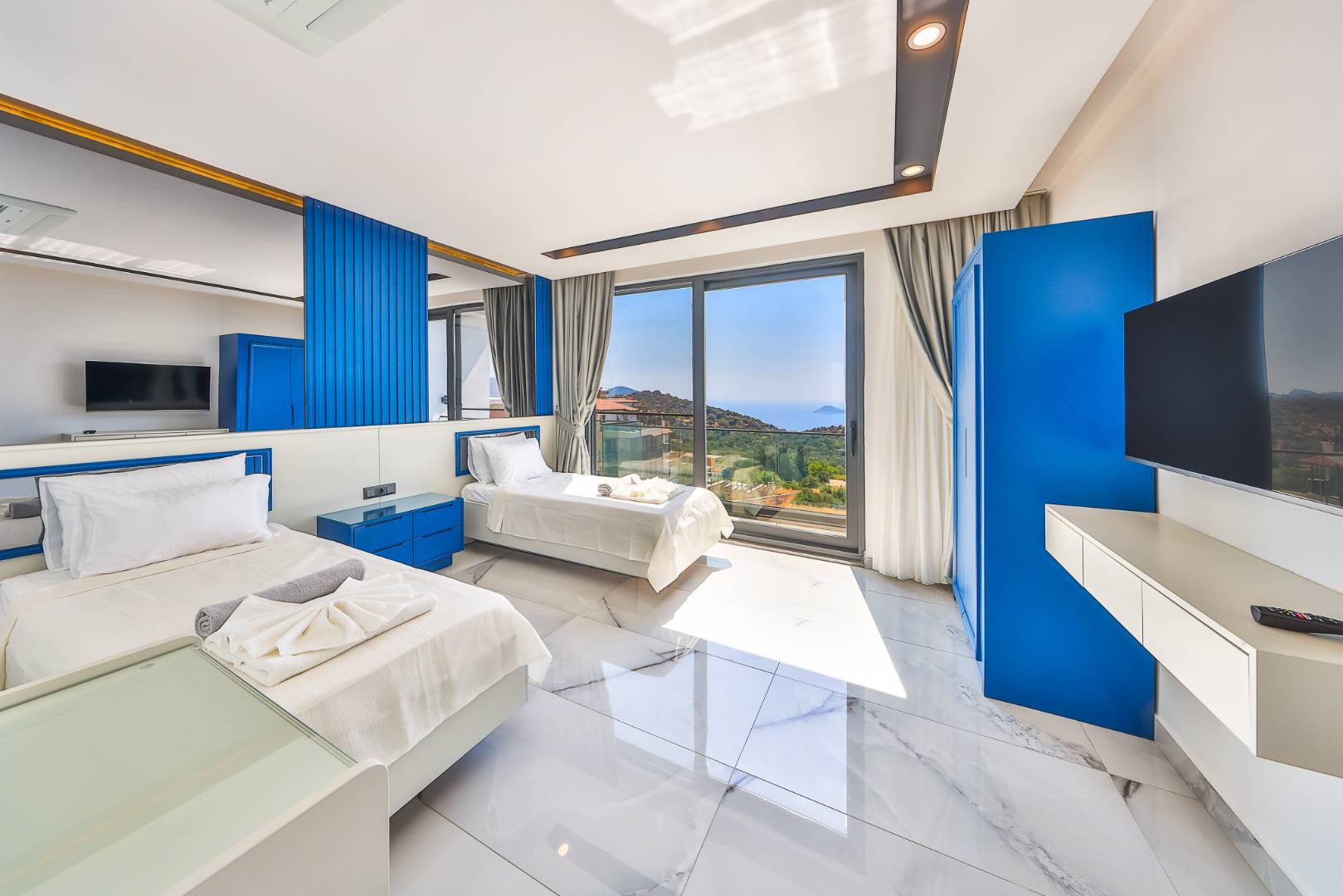 Kaş Kördere'de Merkeze Yakın Konumda, Özel Havuzlu, Lüks Villa