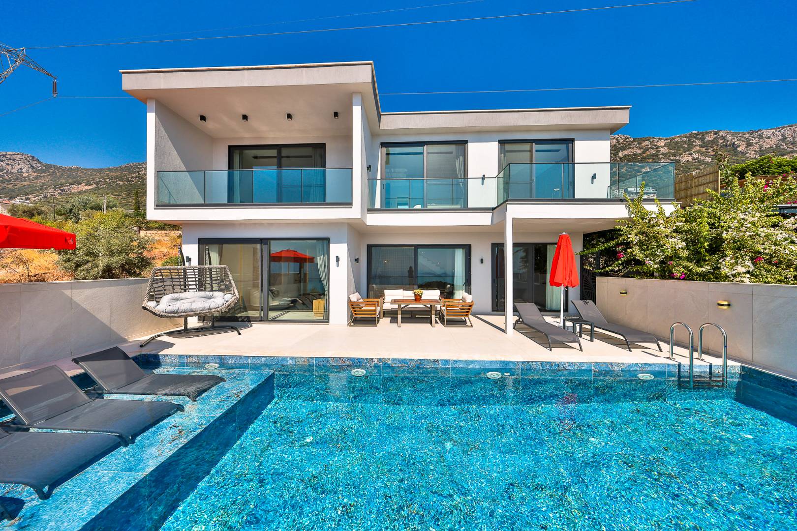 Kaş Kördere'de Merkeze Yakın Konumda, Özel Havuzlu, Lüks Villa
