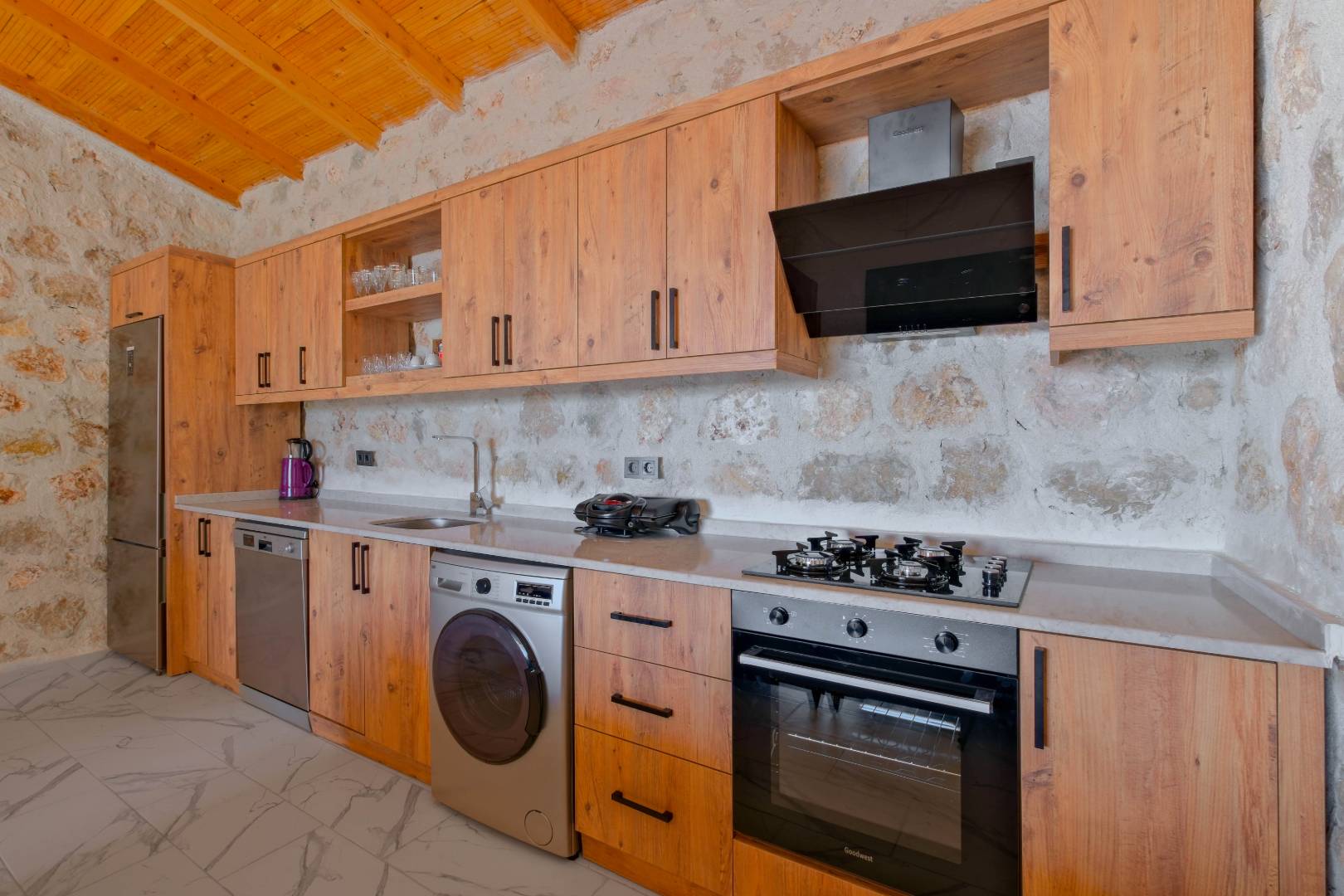 Kaş Ova'da Doğa İle İç İçe, Özel Havuzlu, Korunaklı Villa