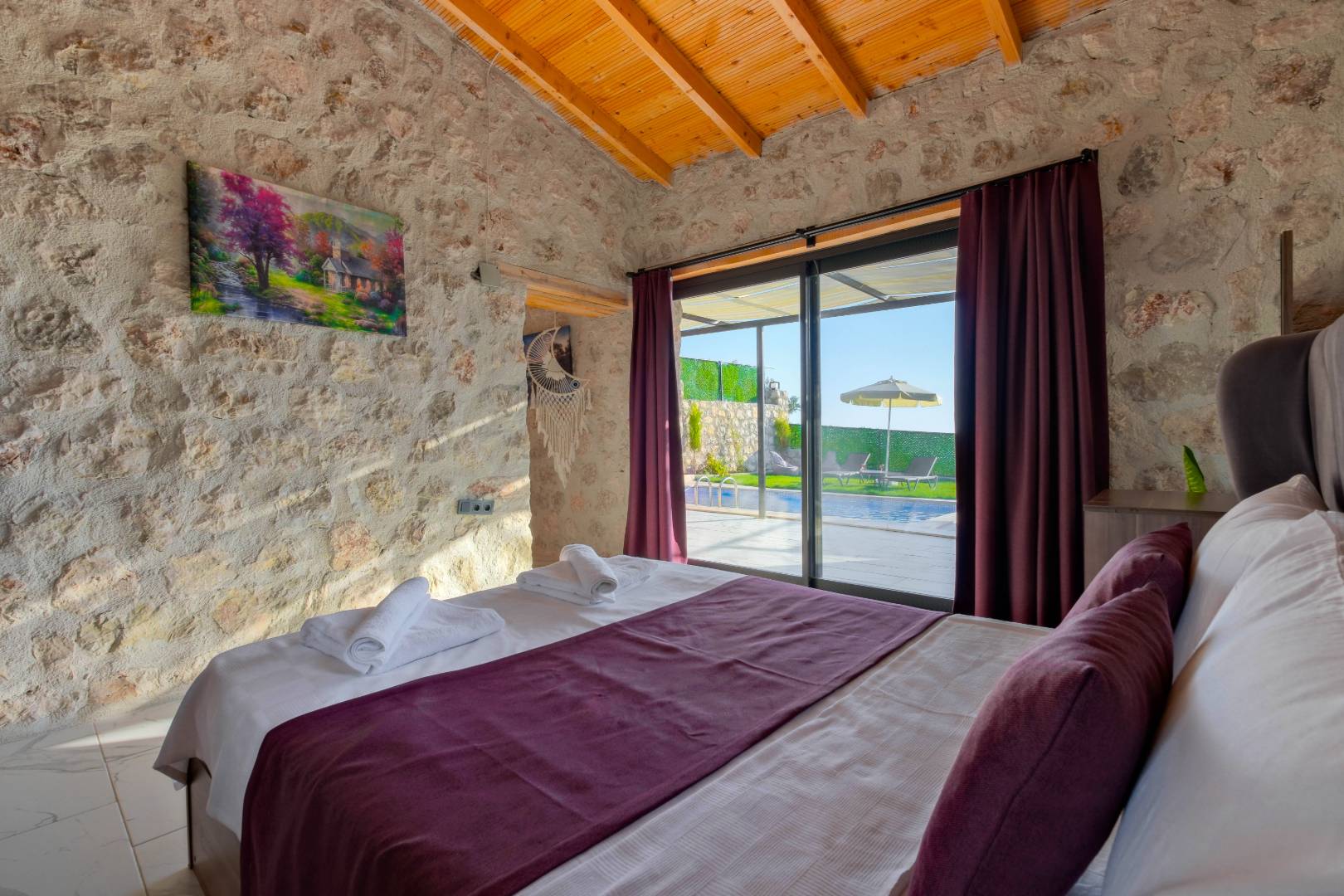 Kaş Ova'da Doğa İle İç İçe, Özel Havuzlu, Korunaklı Villa