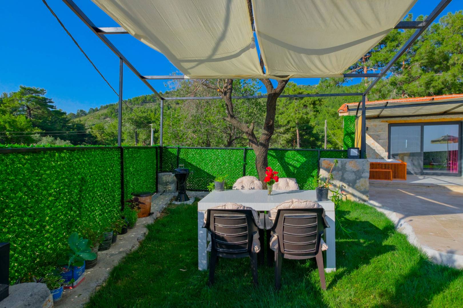 Kaş Ova'da Doğa İle İç İçe, Özel Havuzlu, Korunaklı Villa