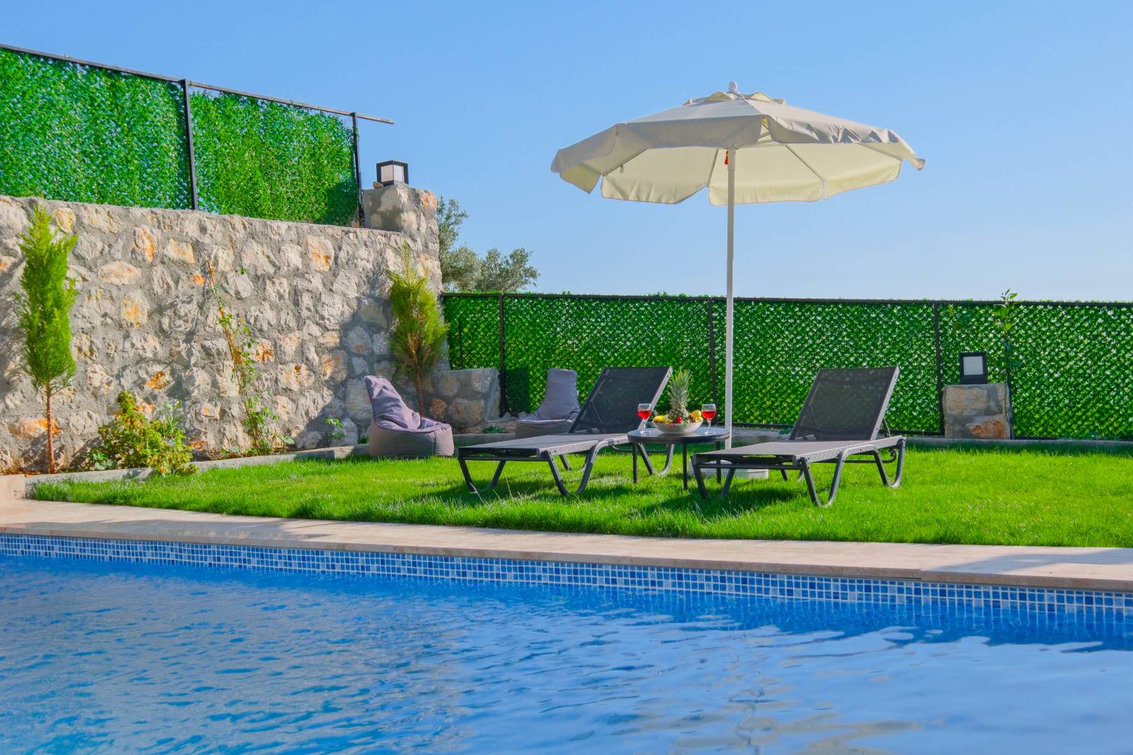 Kaş Ova'da Doğa İle İç İçe, Özel Havuzlu, Korunaklı Villa