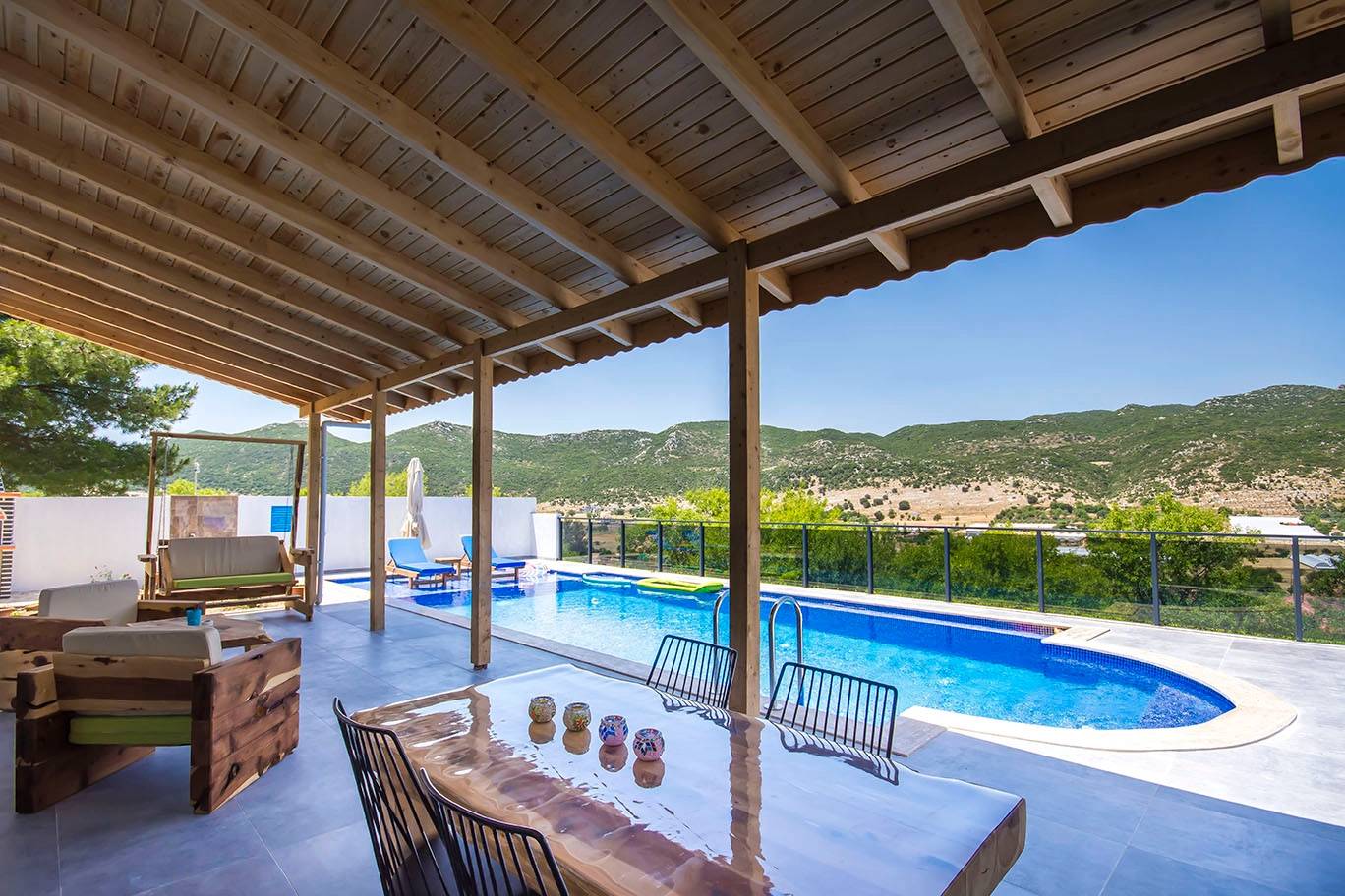 Kaş Sarıbelen'de Doğa İçerisinde, Özel Havuzlu, Modern Villa