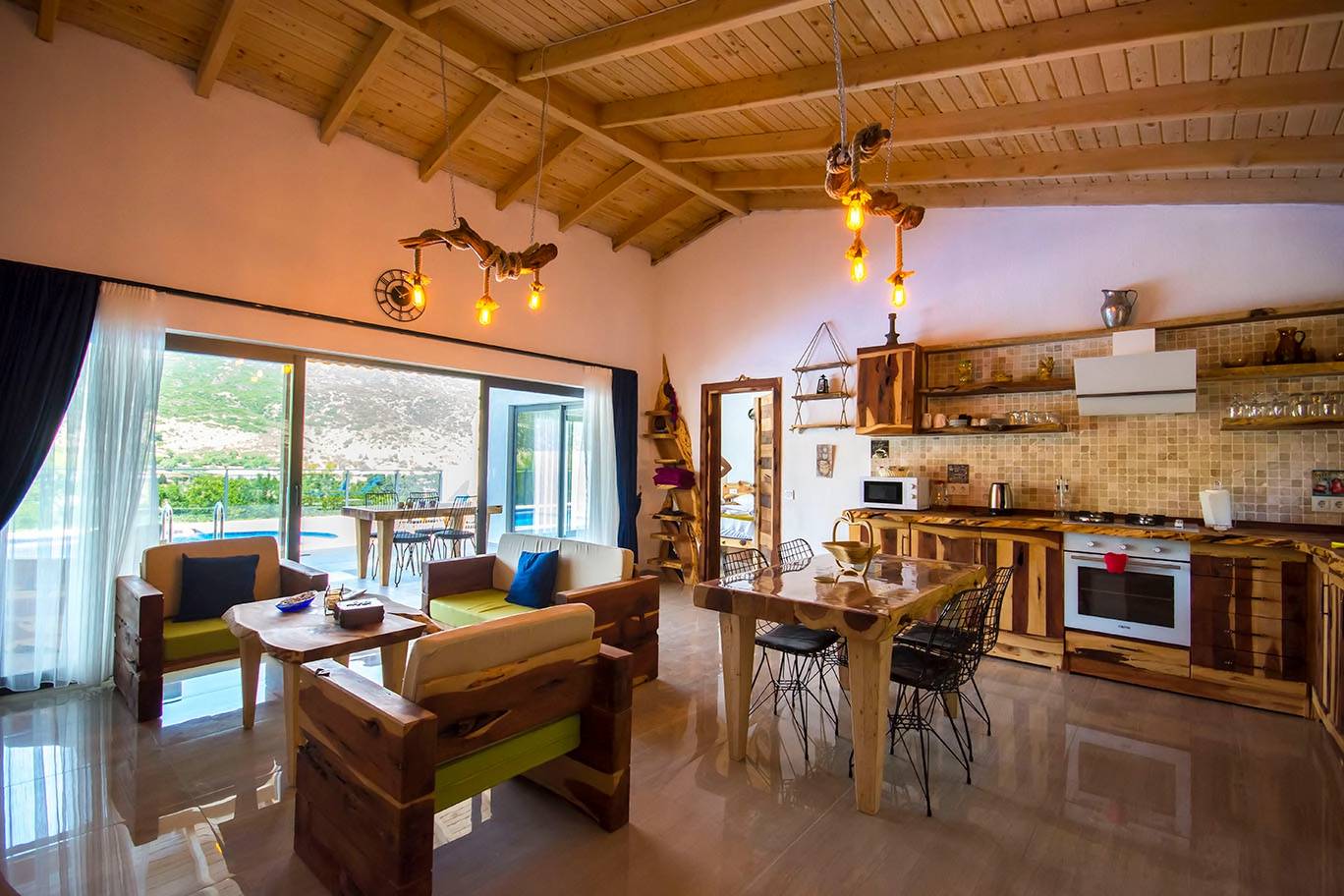 Kaş Sarıbelen'de Doğa İçerisinde, Özel Havuzlu, Modern Villa