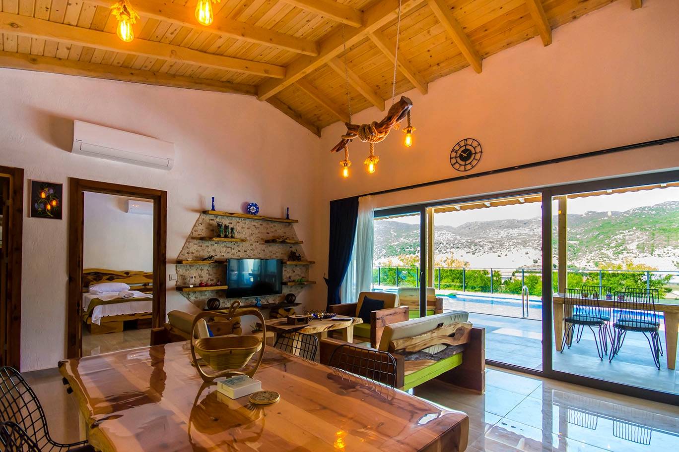 Kaş Sarıbelen'de Doğa İçerisinde, Özel Havuzlu, Modern Villa