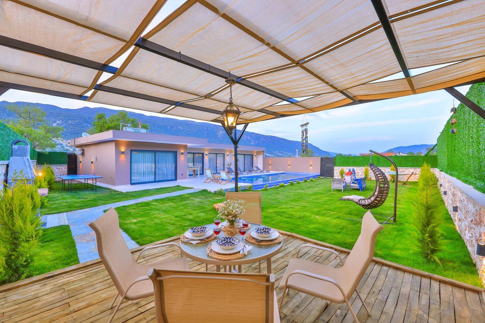 Kaş Sarıbelen'de Doğa İle İç İçe, Özel Havuzlu, 4 Kişilik Villa