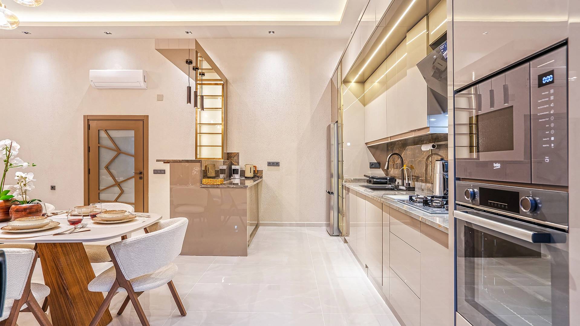 Kaş Sarıbelen'de Doğa İle İç İçe, Özel Havuzlu, Bahçeli Villa