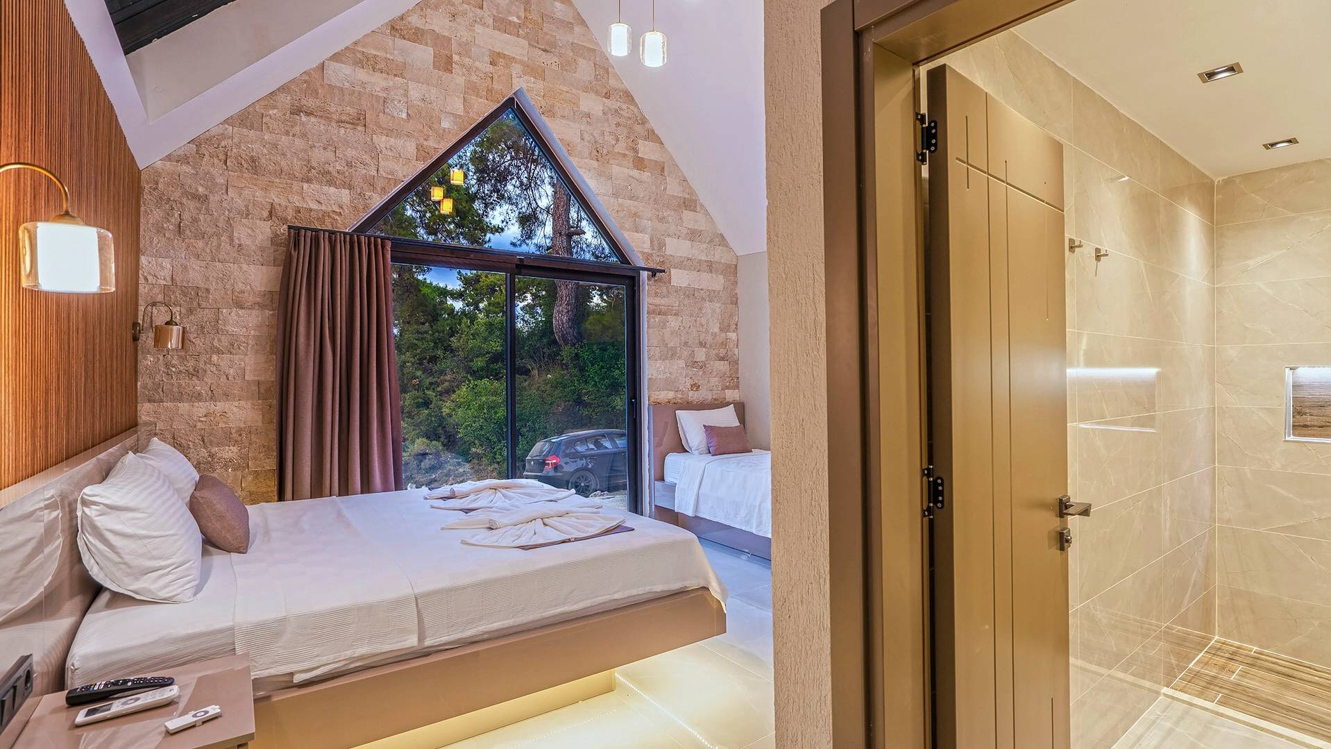 Kaş Sarıbelen'de Doğa İle İç İçe, Özel Havuzlu, Bahçeli Villa