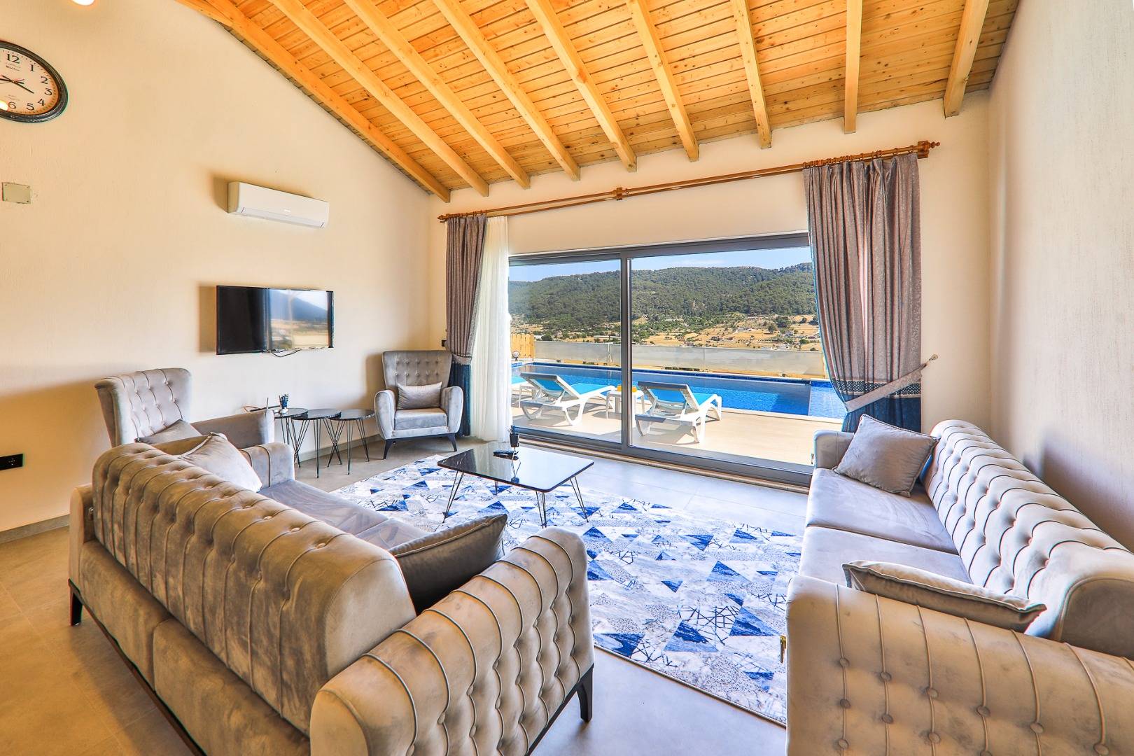 Kaş Sarıbelen'de Gözlerden Uzak Konumda, Özel Havuzlu, Muhafazakar Villa