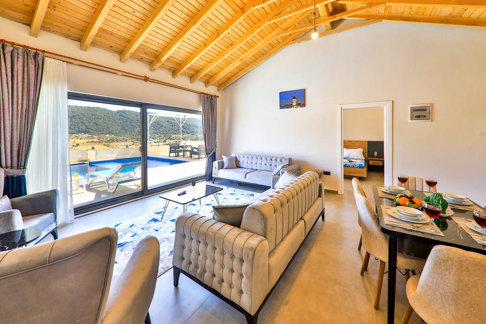 Kaş Sarıbelen'de Gözlerden Uzak Konumda, Özel Havuzlu, Muhafazakar Villa