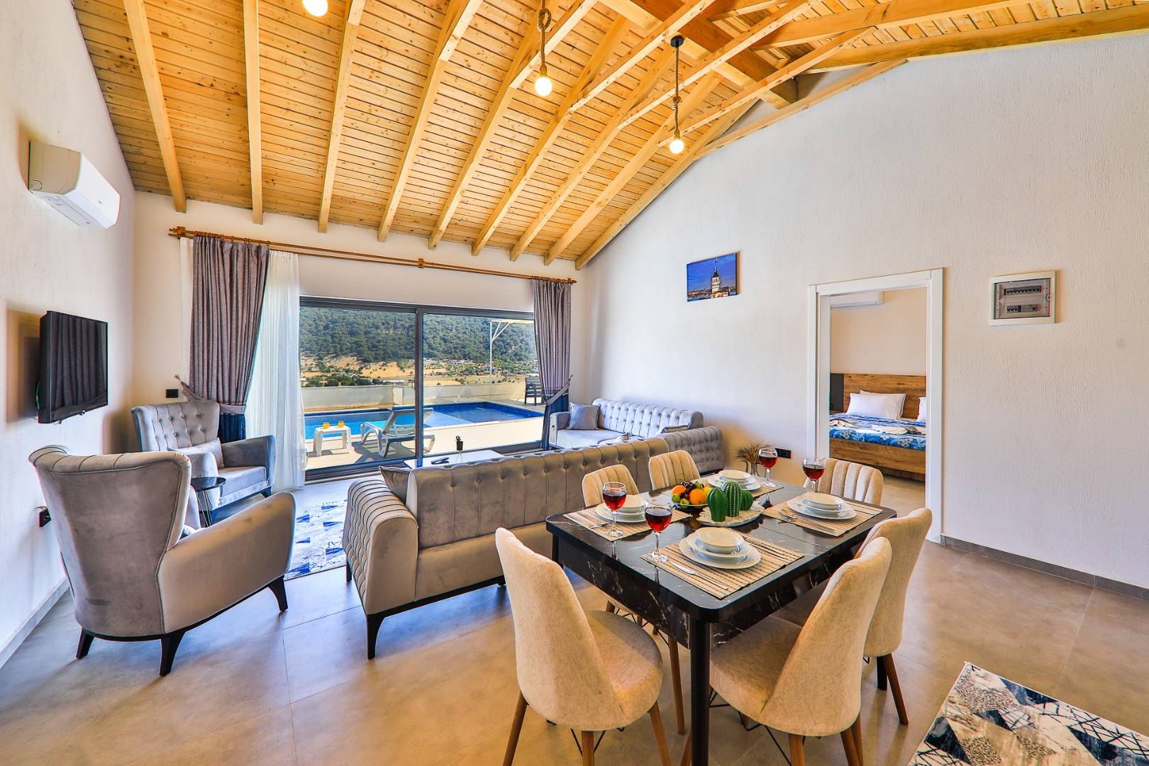 Kaş Sarıbelen'de Gözlerden Uzak Konumda, Özel Havuzlu, Muhafazakar Villa