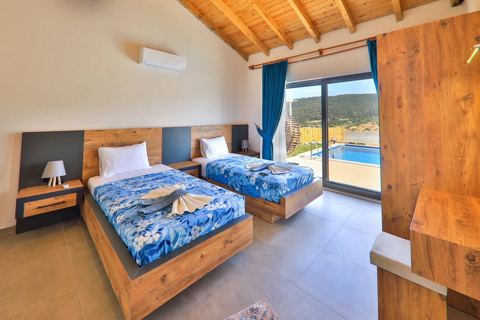 Kaş Sarıbelen'de Gözlerden Uzak Konumda, Özel Havuzlu, Muhafazakar Villa