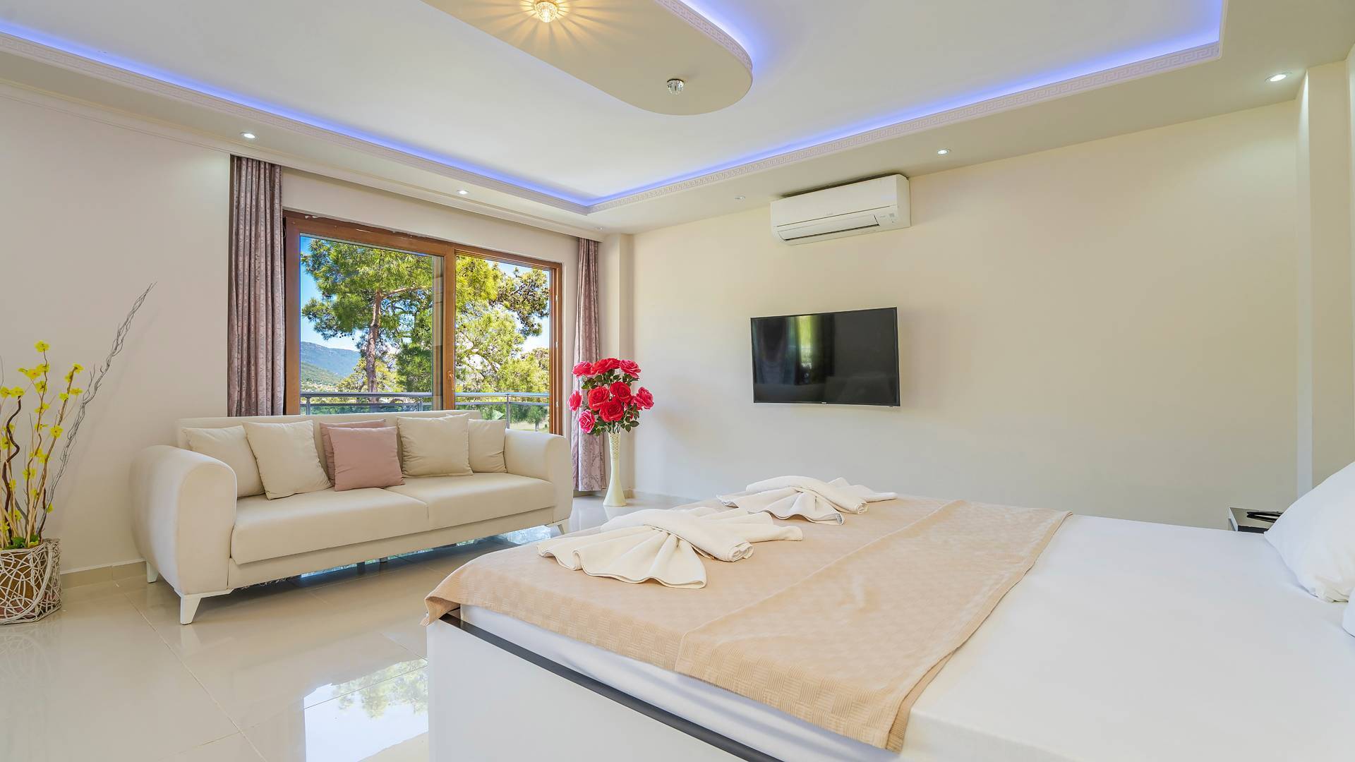 Kaş Sarıbelen'de Kalabalık Aileler İçin Uygun, Özel Havuzlu, Kiralık Villa