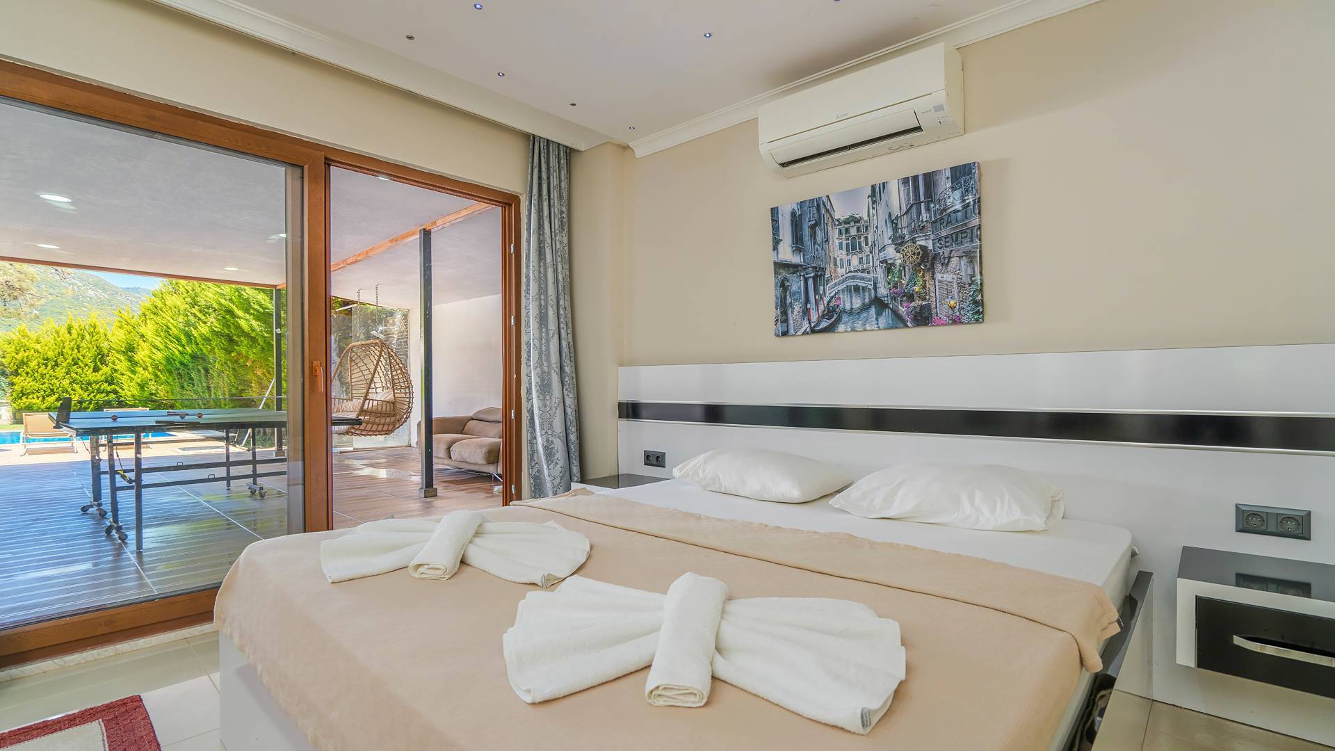 Kaş Sarıbelen'de Kalabalık Aileler İçin Uygun, Özel Havuzlu, Kiralık Villa