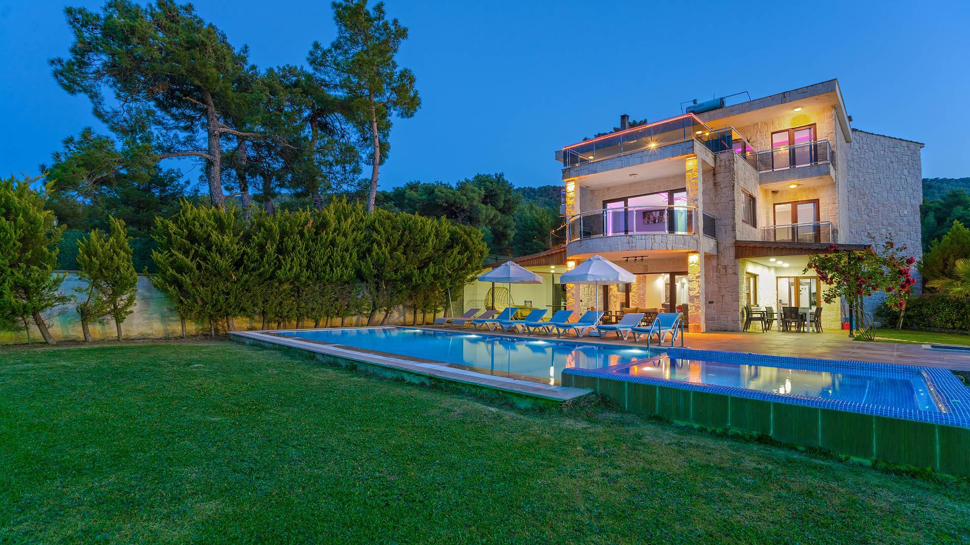 Kaş Sarıbelen'de Kalabalık Aileler İçin Uygun, Özel Havuzlu, Kiralık Villa