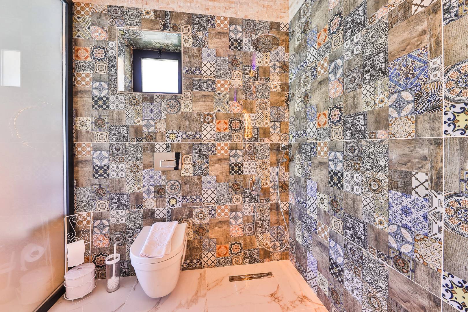 Kaş Sarıbelen'de Sakin Konumda, Özel Havuzlu, Taş Villa