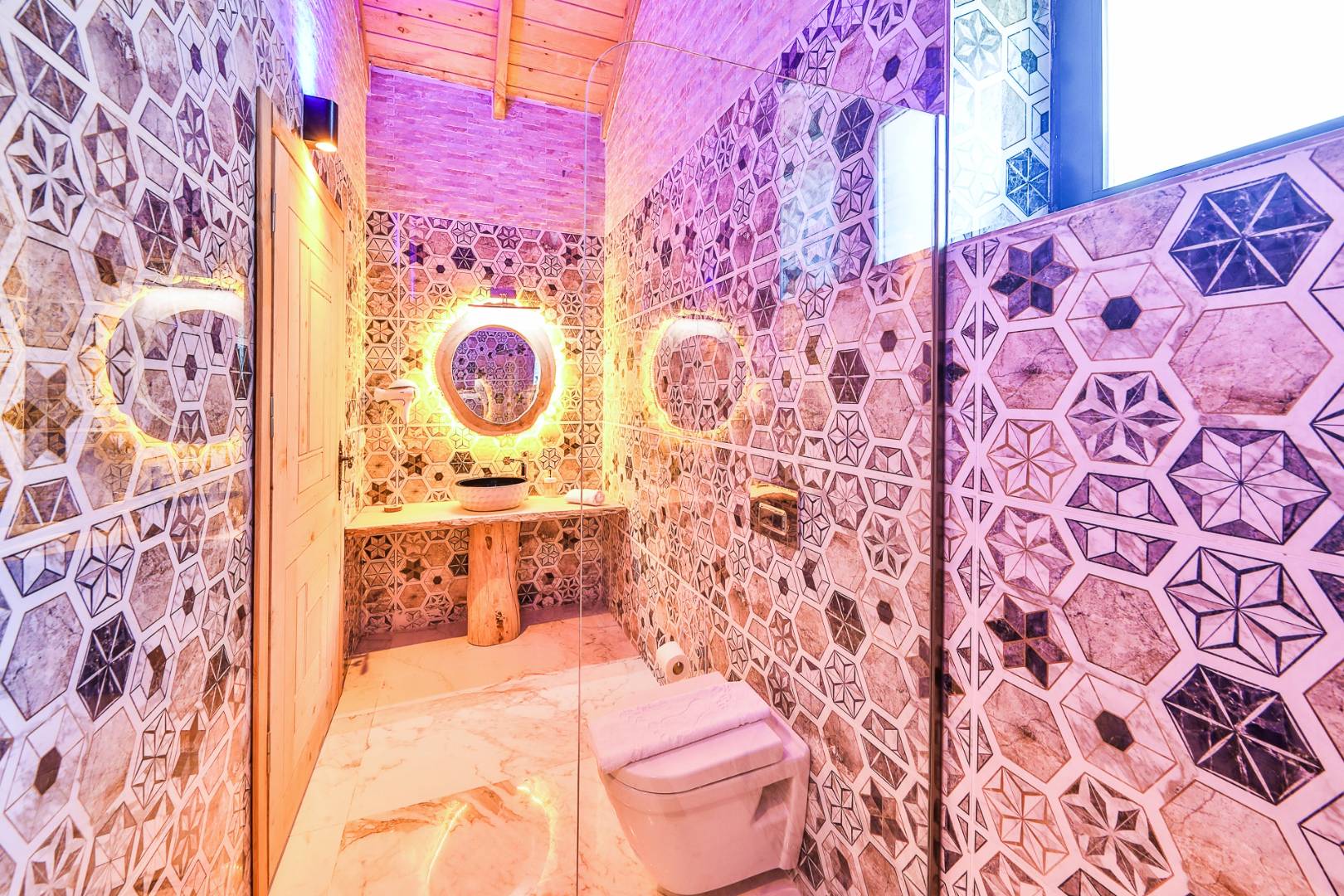 Kaş Sarıbelen'de Sakin Konumda, Özel Havuzlu, Taş Villa