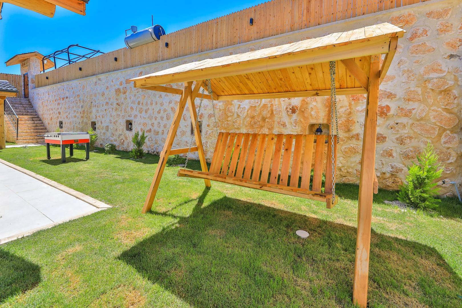Kaş Sarıbelen'de Sakin Konumda, Özel Havuzlu, Taş Villa