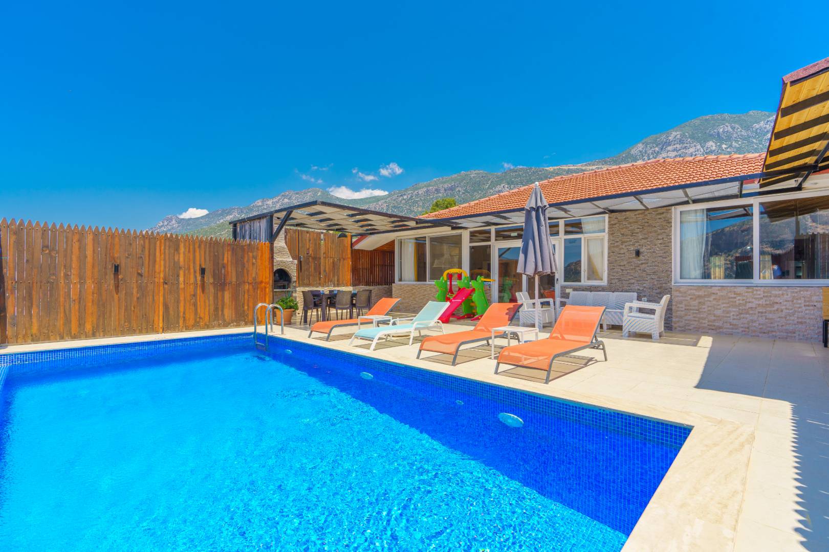 Kaş Ulugöl'de Doğa İçerisinde, Özel Havuzlu ve Jakuzili, Kiralık Villa 40916 — 7