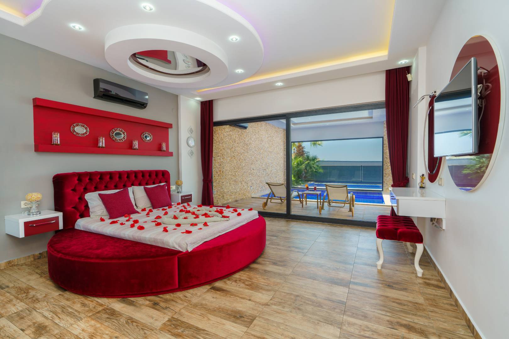 Kaş Üzümlü'de Çekirdek Ailelere Uygun, Özel Havuzlu, Eşsiz Villa