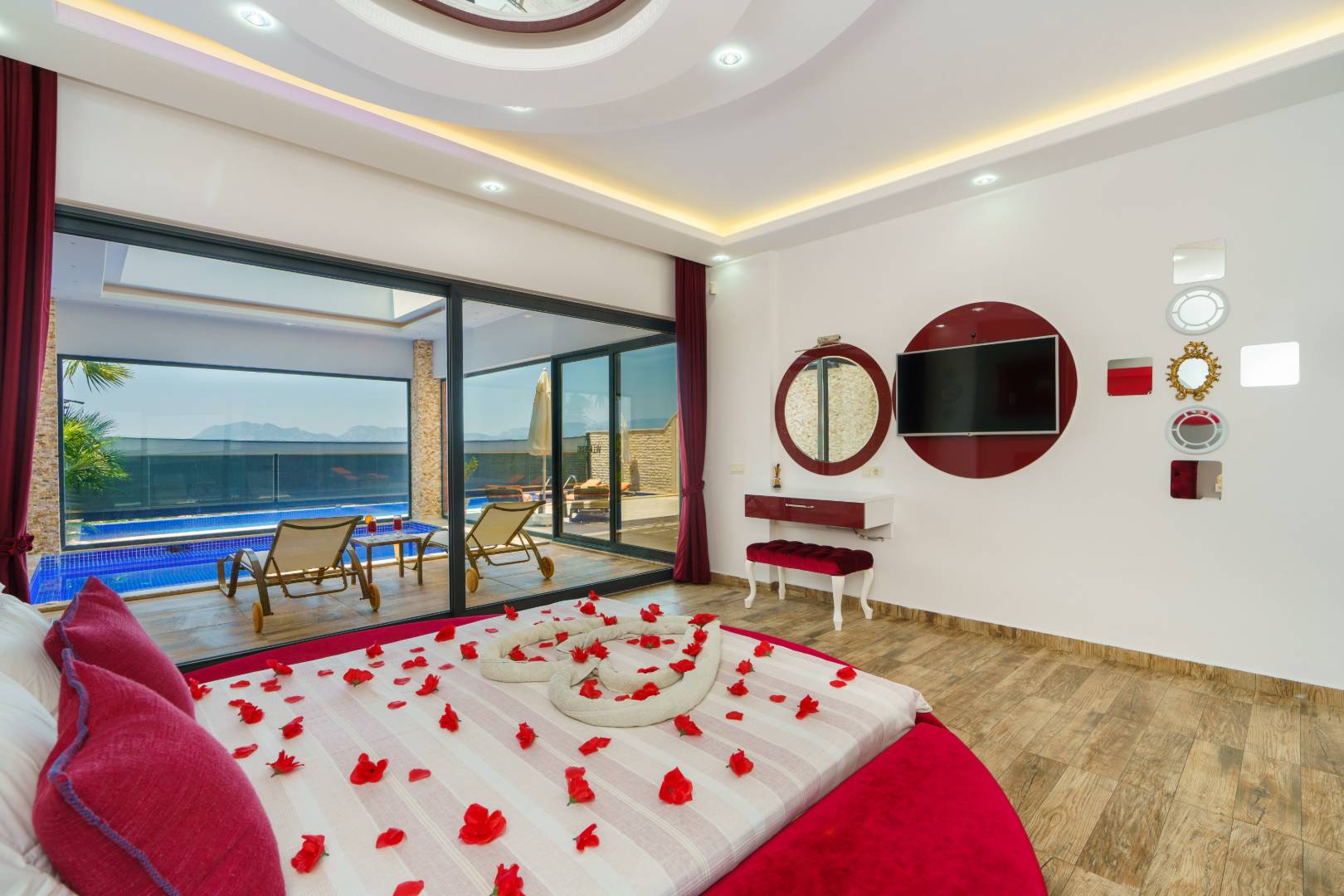 Kaş Üzümlü'de Çekirdek Ailelere Uygun, Özel Havuzlu, Eşsiz Villa