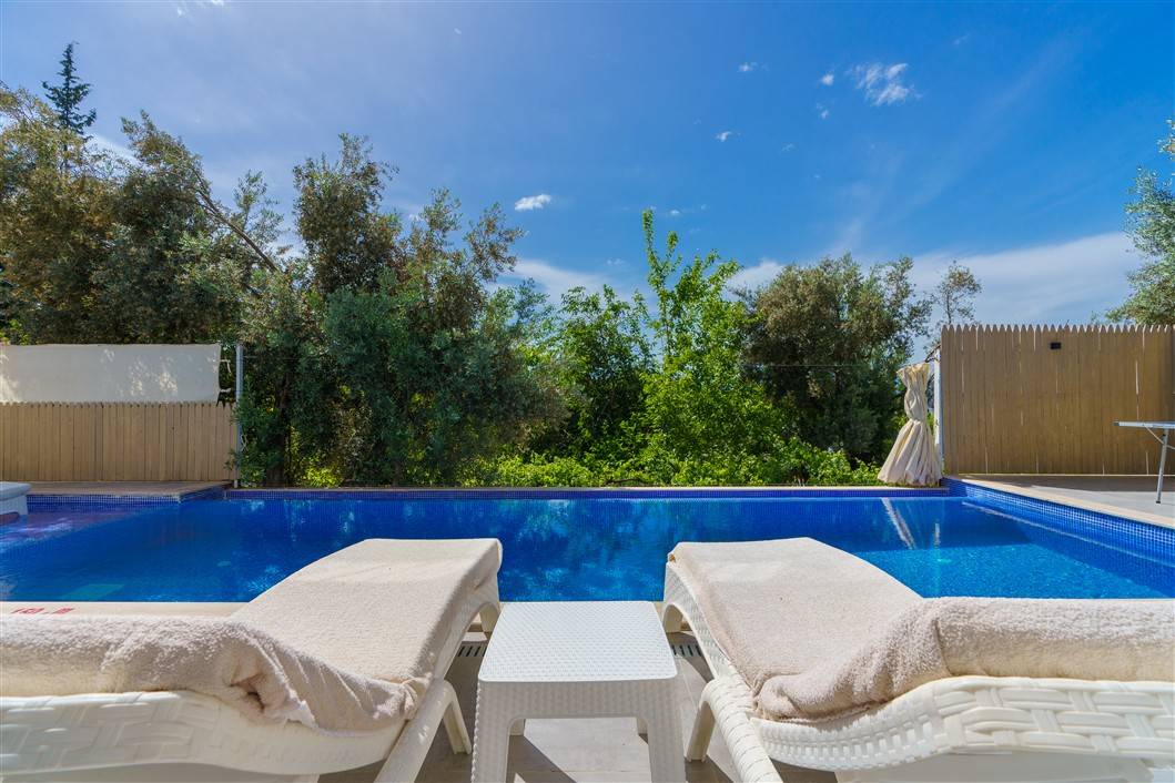 Kaş Üzümlü'de Çocuk Oyun Parklı, Jakuzili, Muhafazakar Villa 41351 — 5