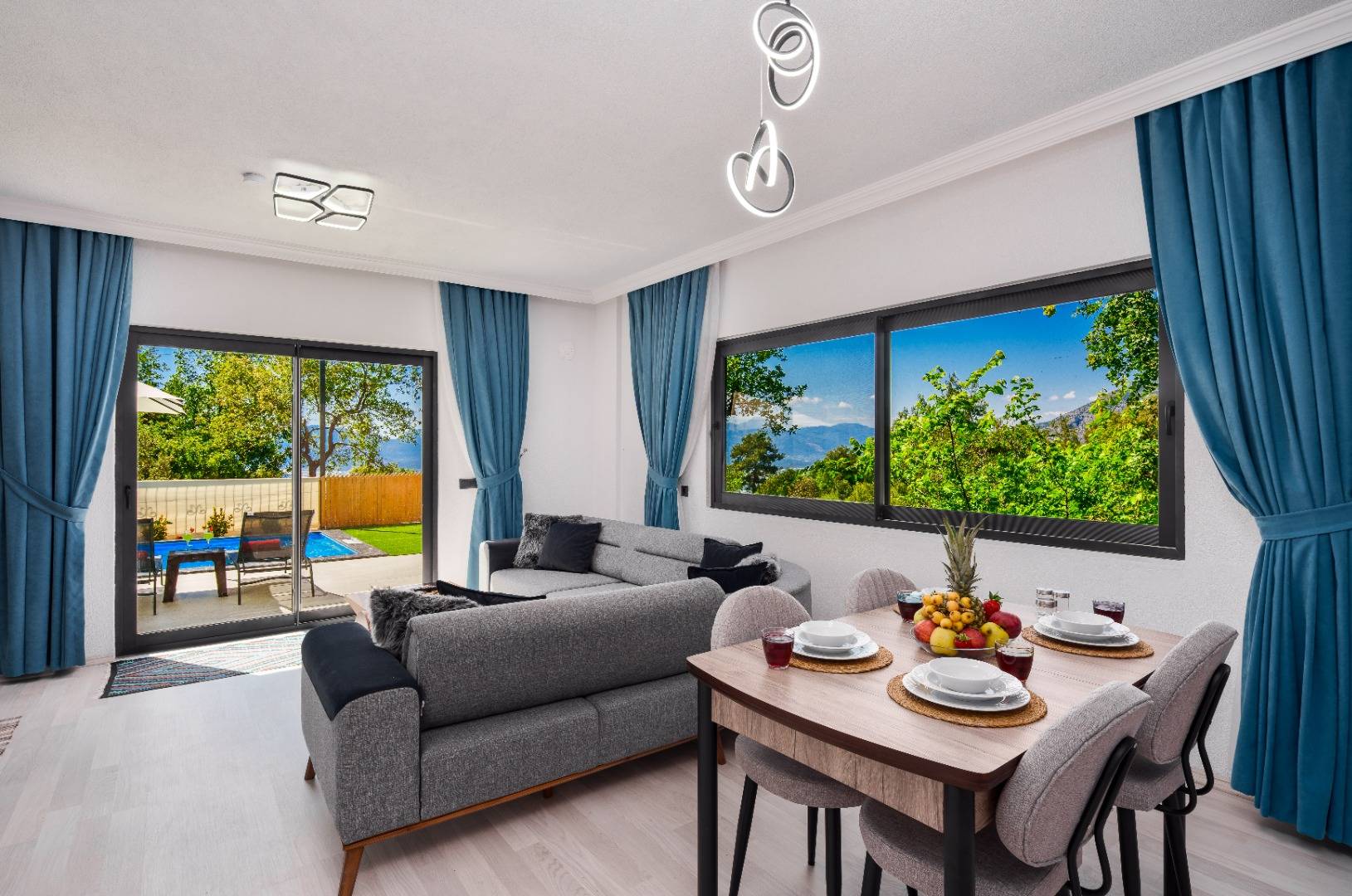 Kaş Üzümlü'de Doğa İle İç İçe, Özel Havuzlu, 5 Kişilik Villa