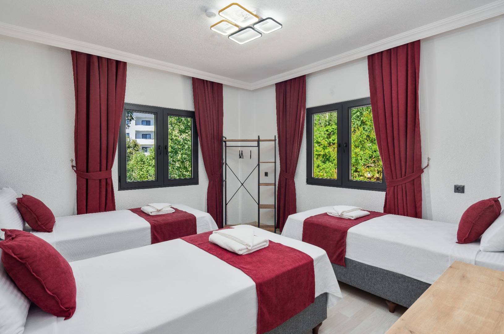 Kaş Üzümlü'de Doğa İle İç İçe, Özel Havuzlu, 5 Kişilik Villa