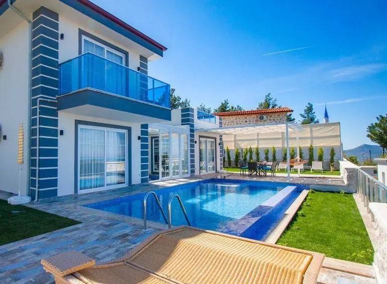 Kaş Üzümlü'de Doğa Manzaralı, Özel Havuzlu, 3+1 Villa 46444