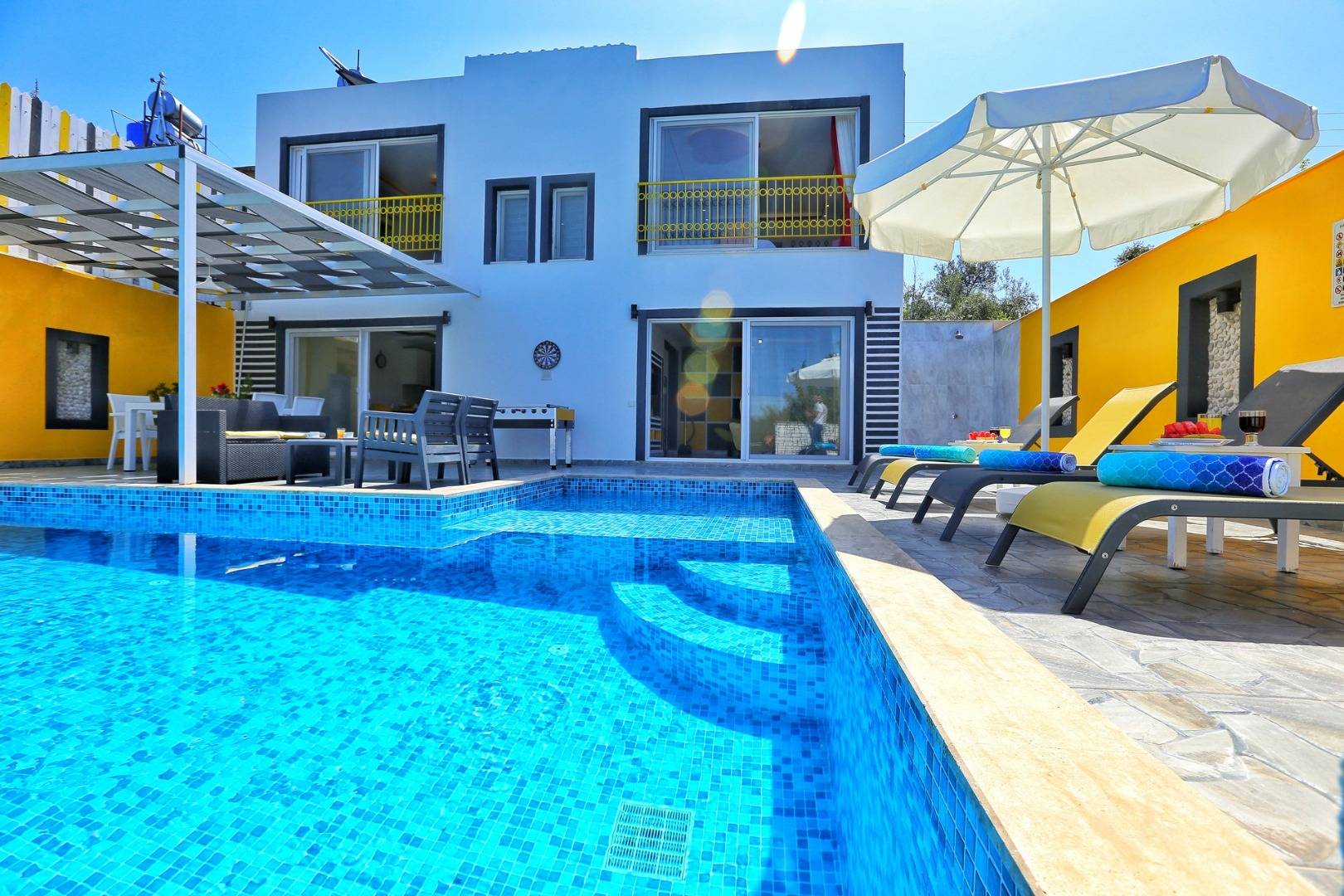 Kaş Üzümlü'de Doğa Manzaralı, Özel Havuzlu,  Muhafazakar Villa 46516