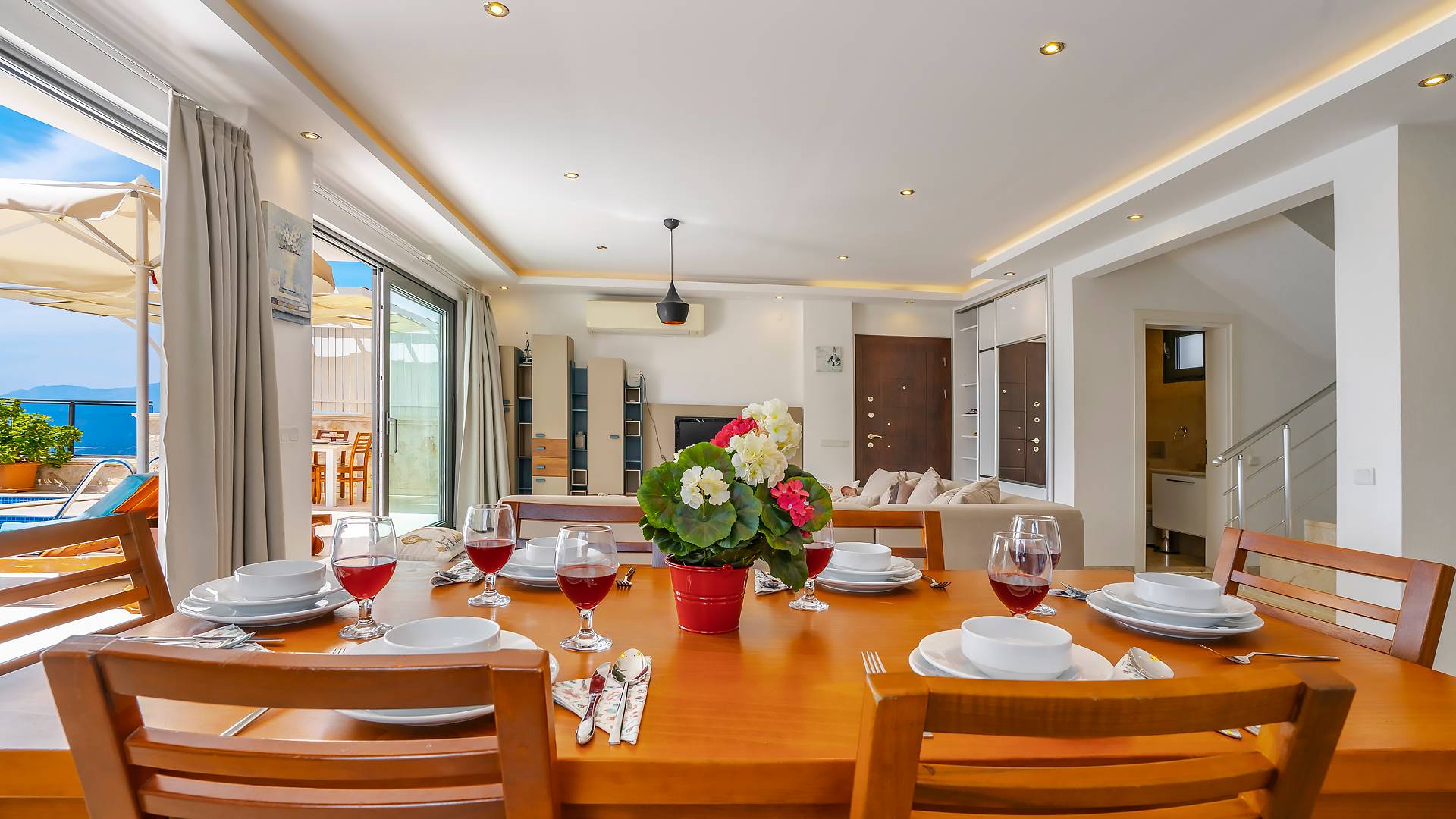Kaş Üzümlü'de Geniş Ailelere Uygun, Özel Havuzlu, 3+1 Villa